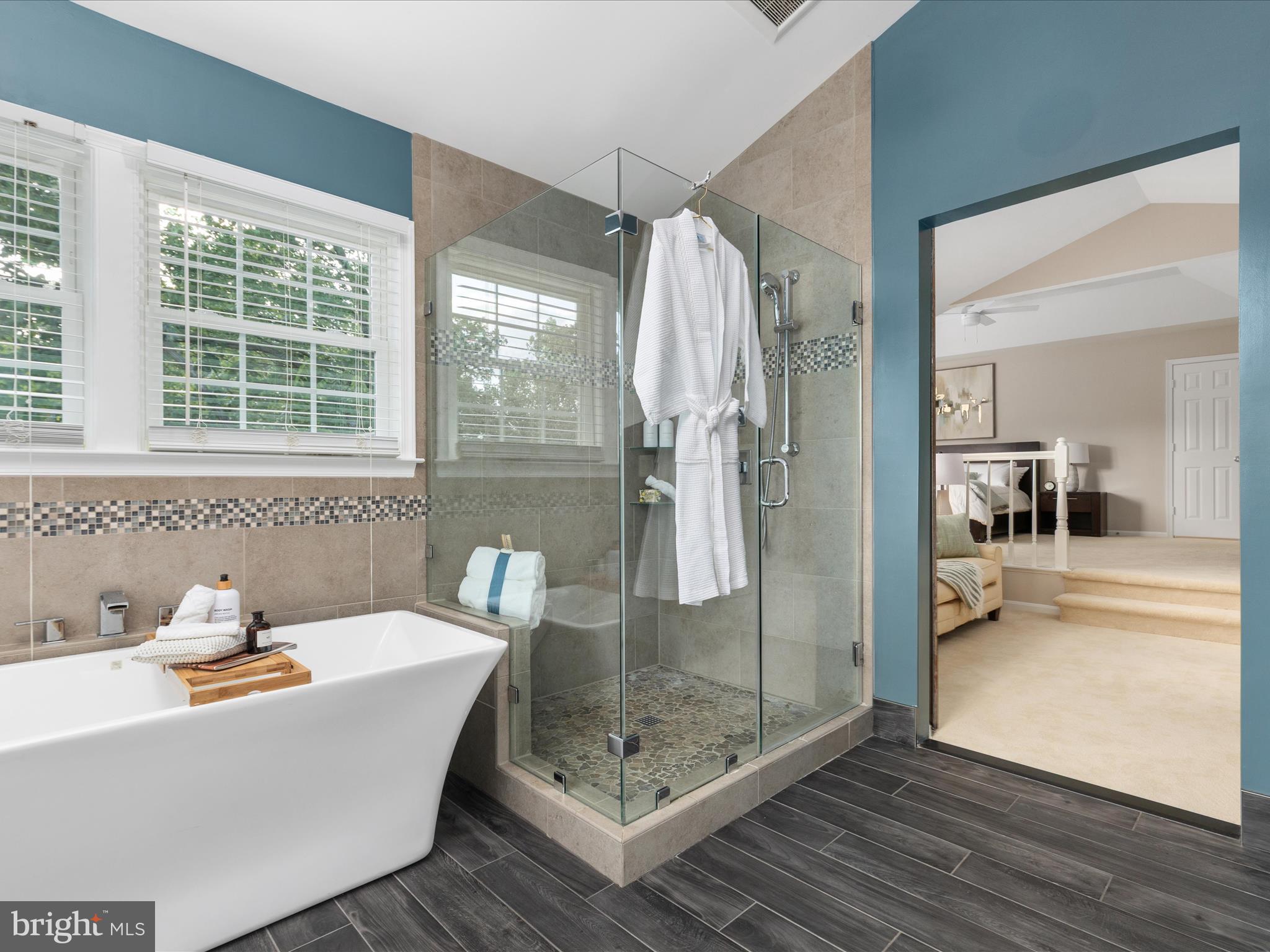 HAWTHORNE FOREST - Residential