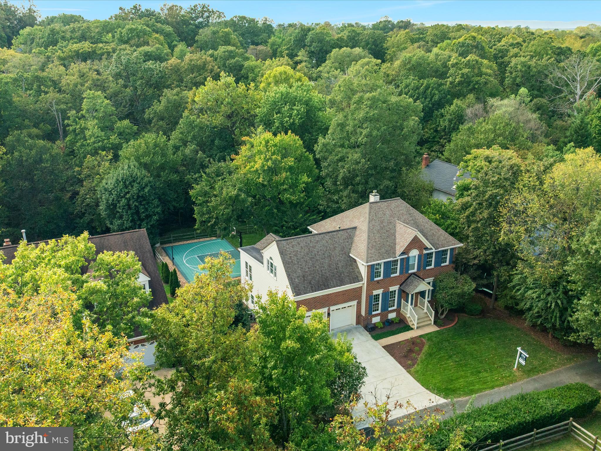 HAWTHORNE FOREST - Residential