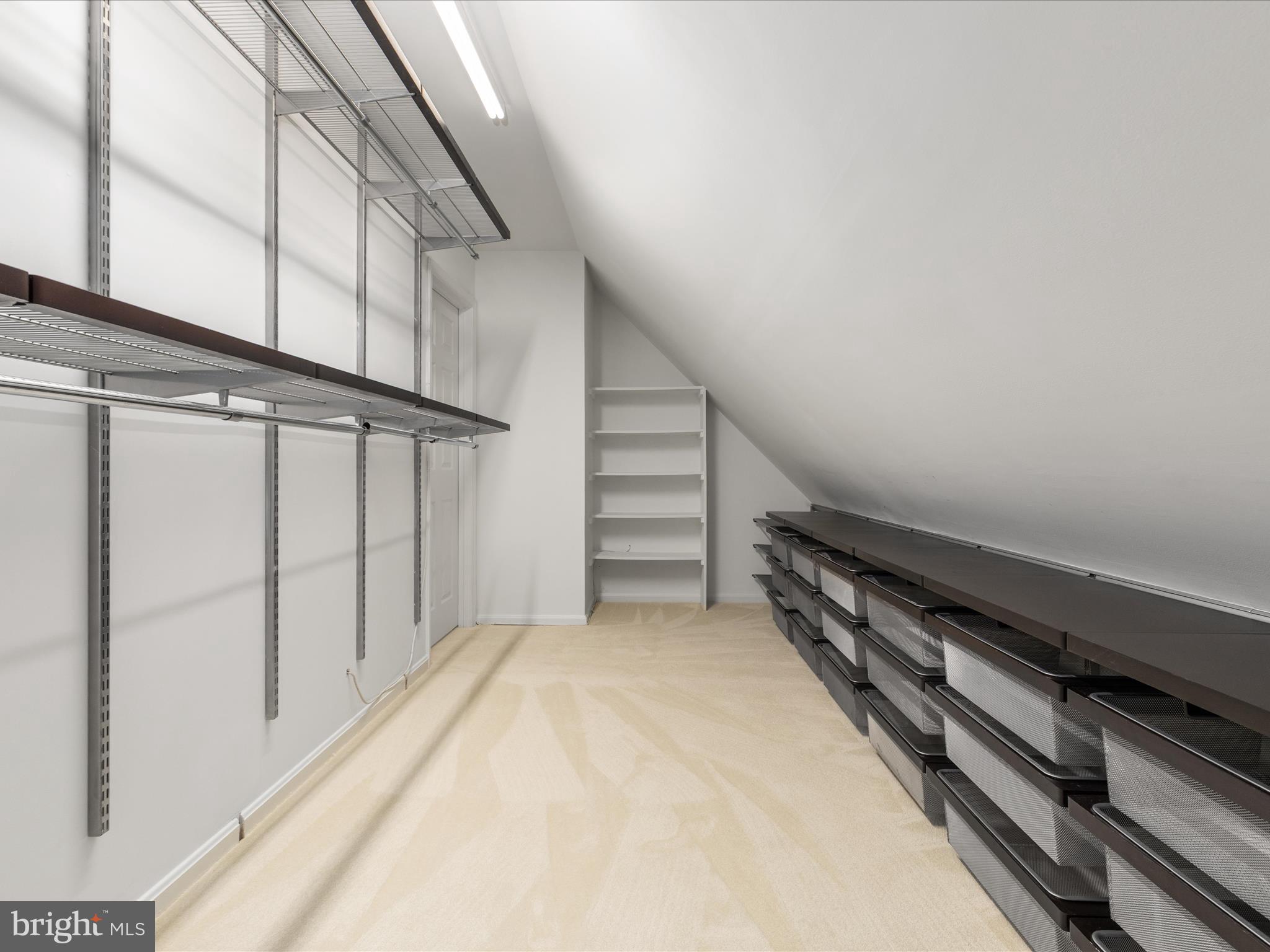 HAWTHORNE FOREST - Residential