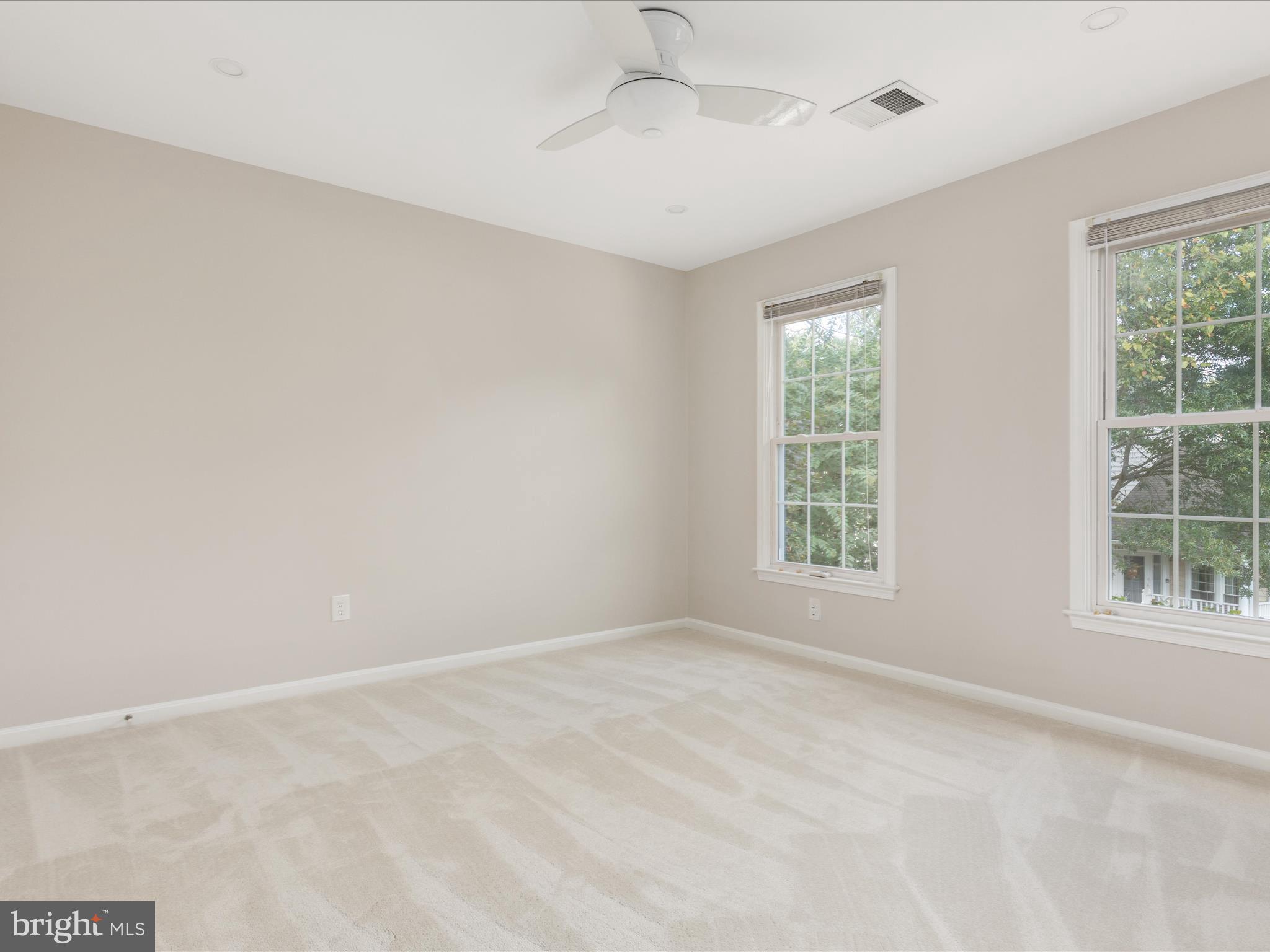 HAWTHORNE FOREST - Residential