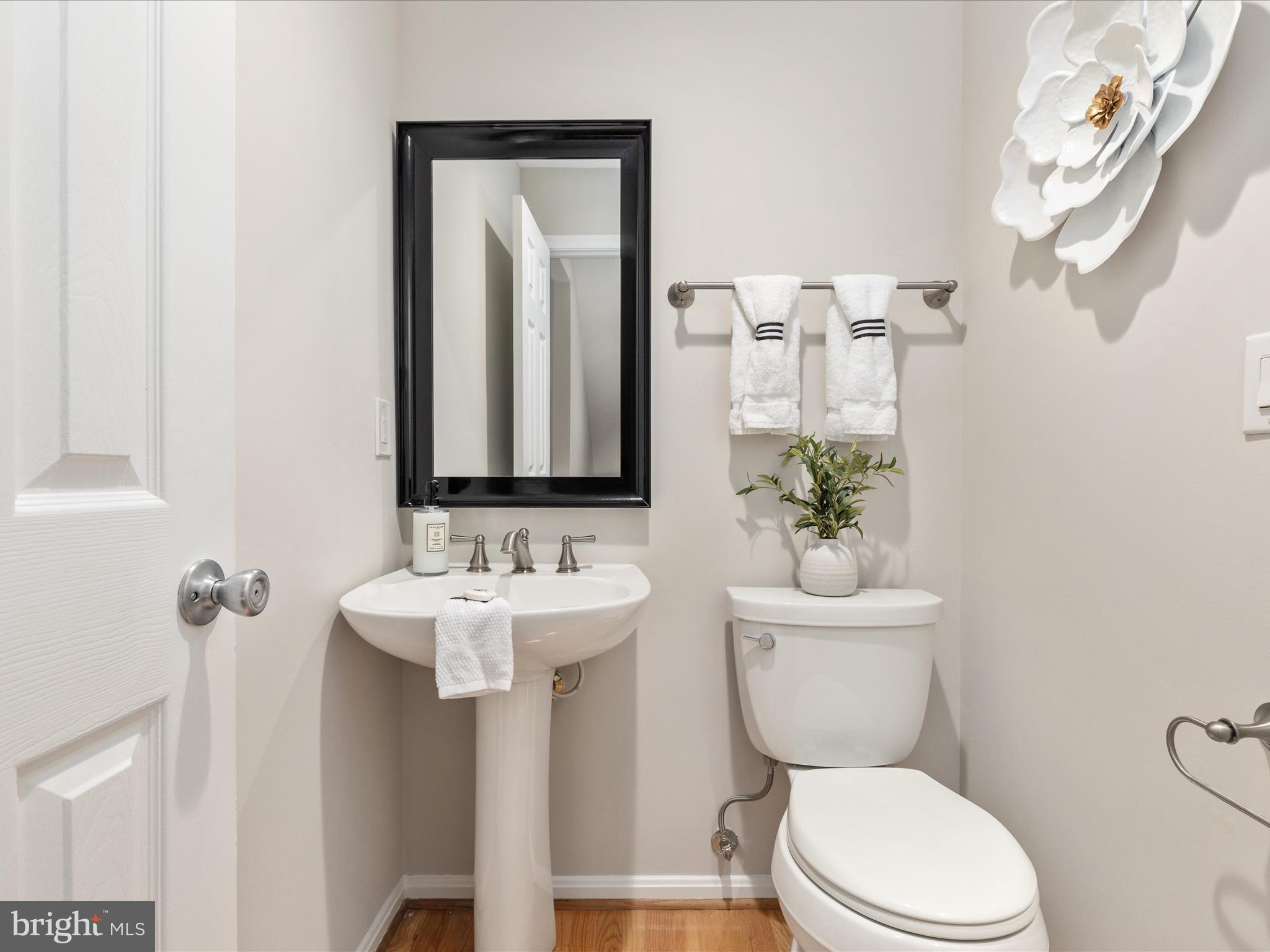 HAWTHORNE FOREST - Residential