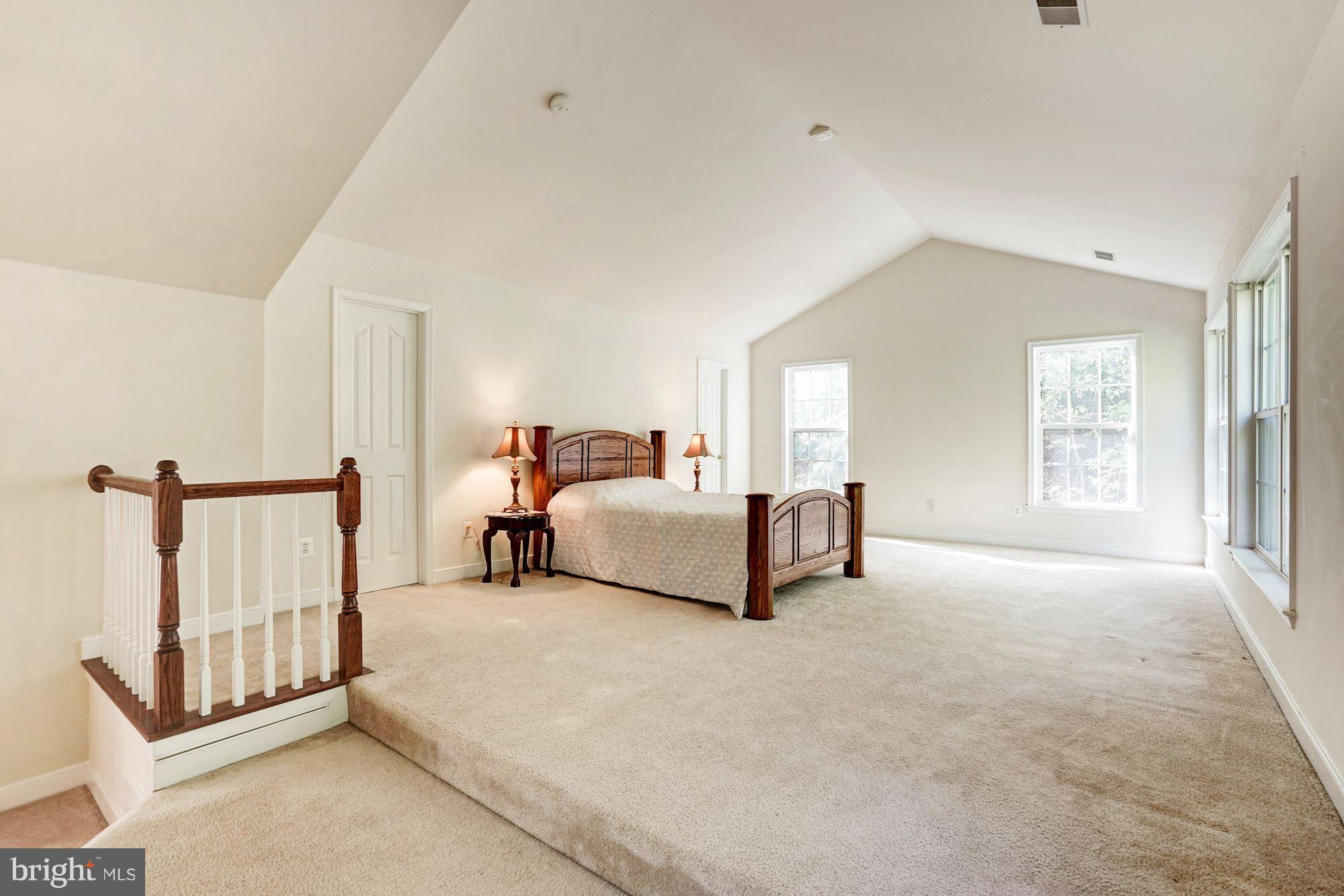 SIMMONS GROVE - Residential