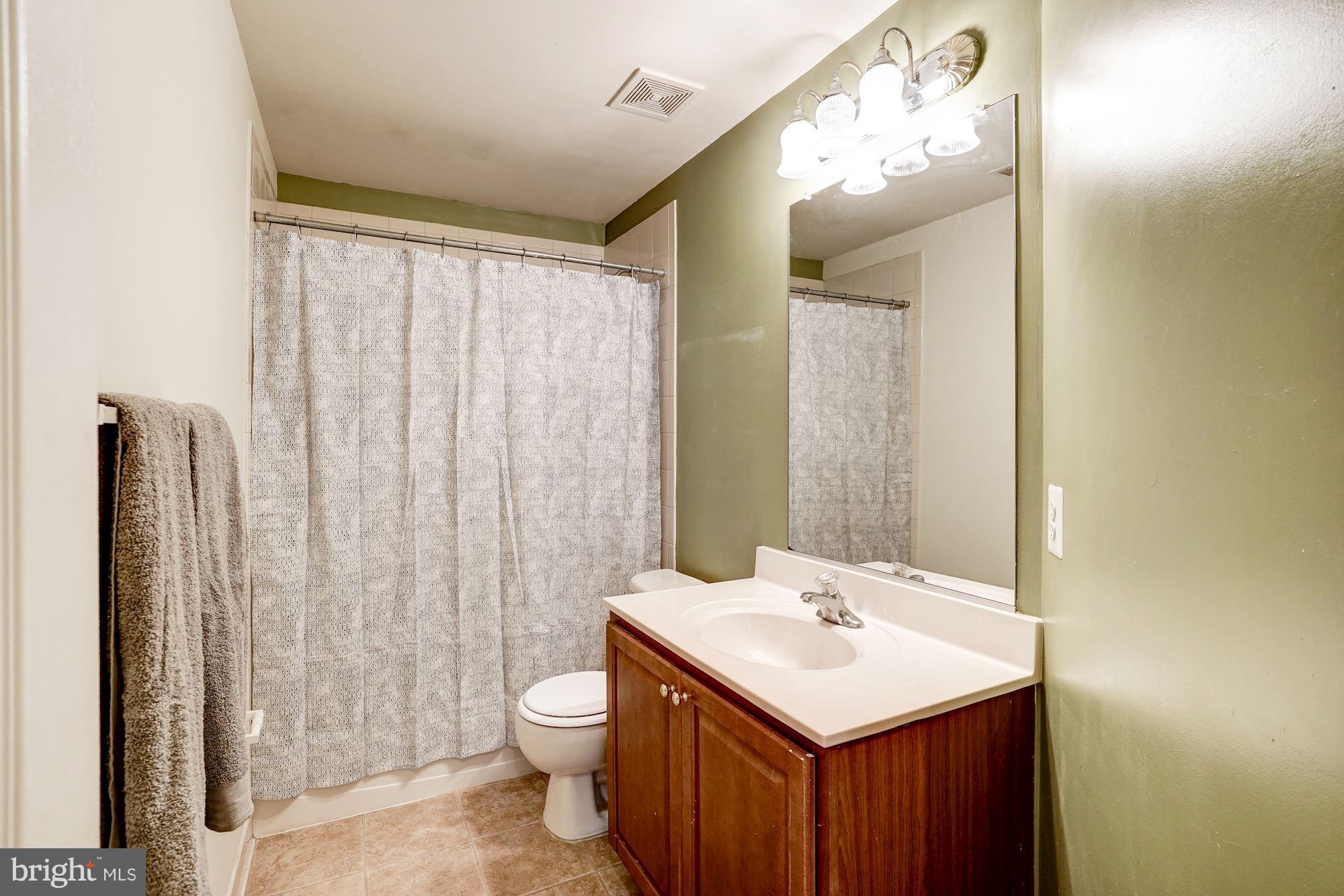 SIMMONS GROVE - Residential