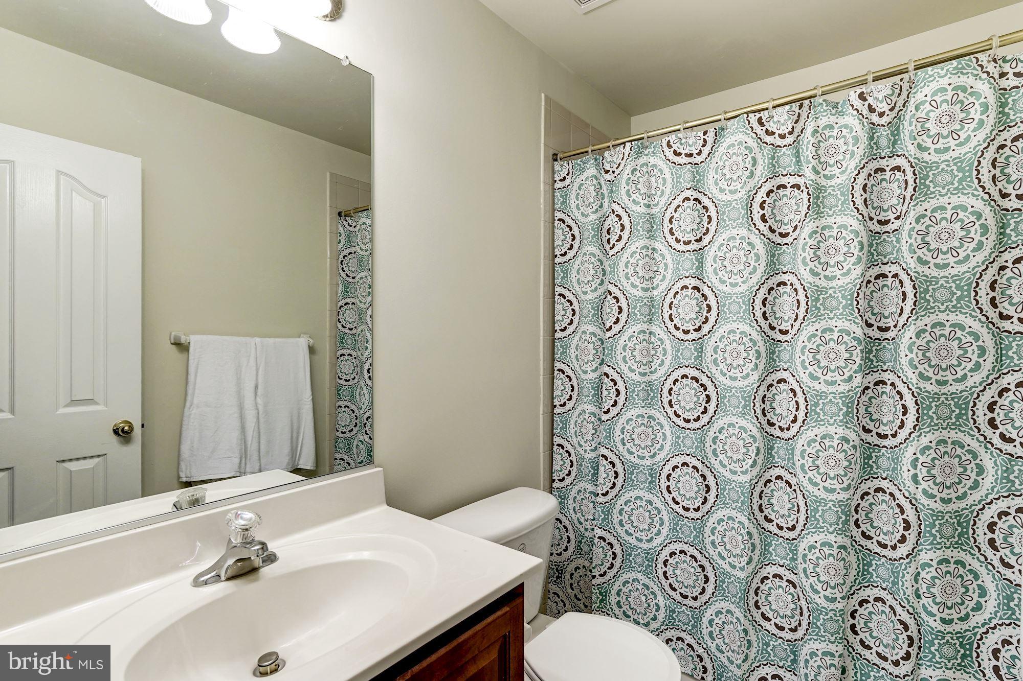 SIMMONS GROVE - Residential