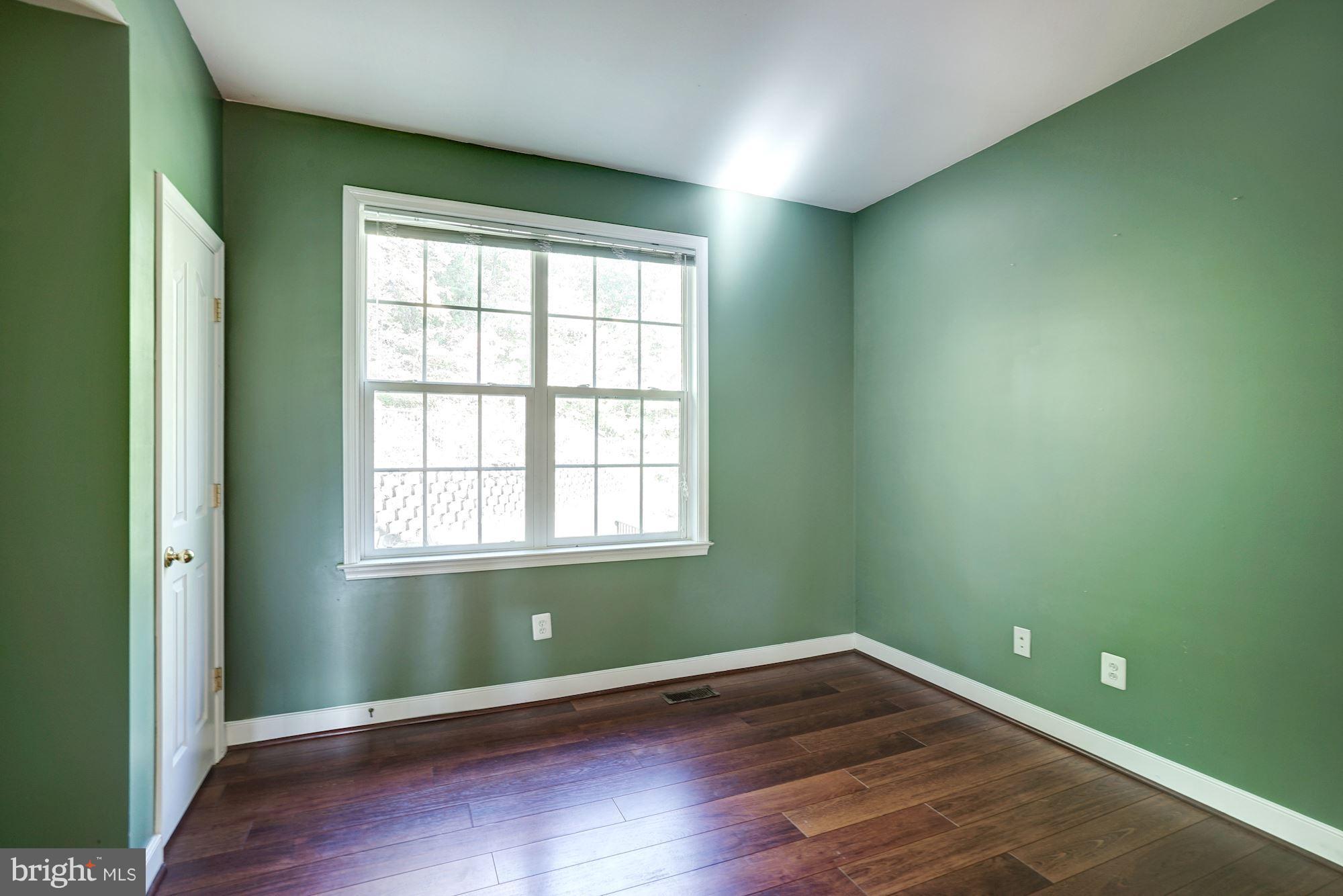 SIMMONS GROVE - Residential