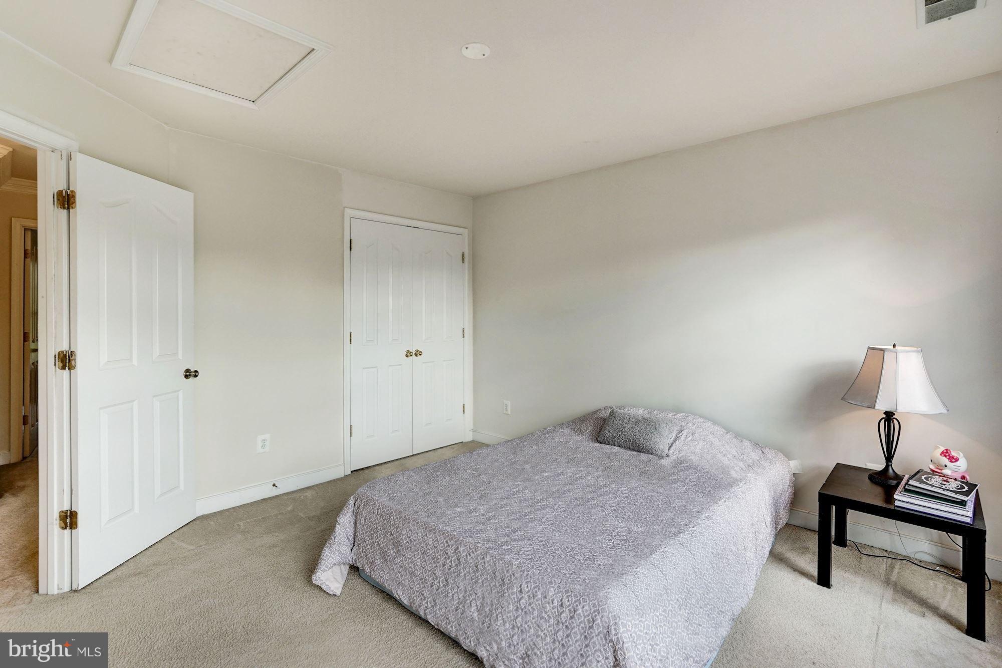 SIMMONS GROVE - Residential