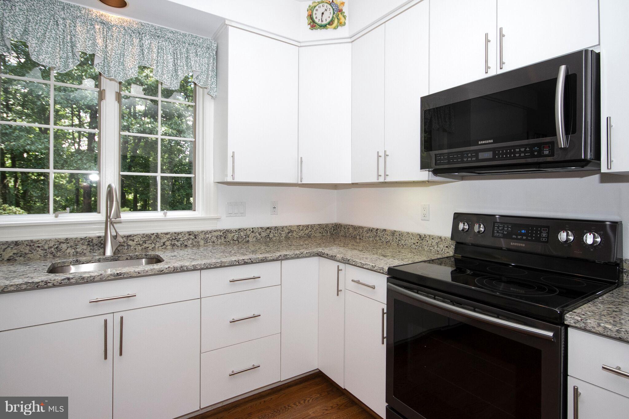 STURBRIDGE - Residential