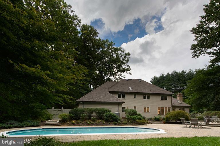 STURBRIDGE - Residential