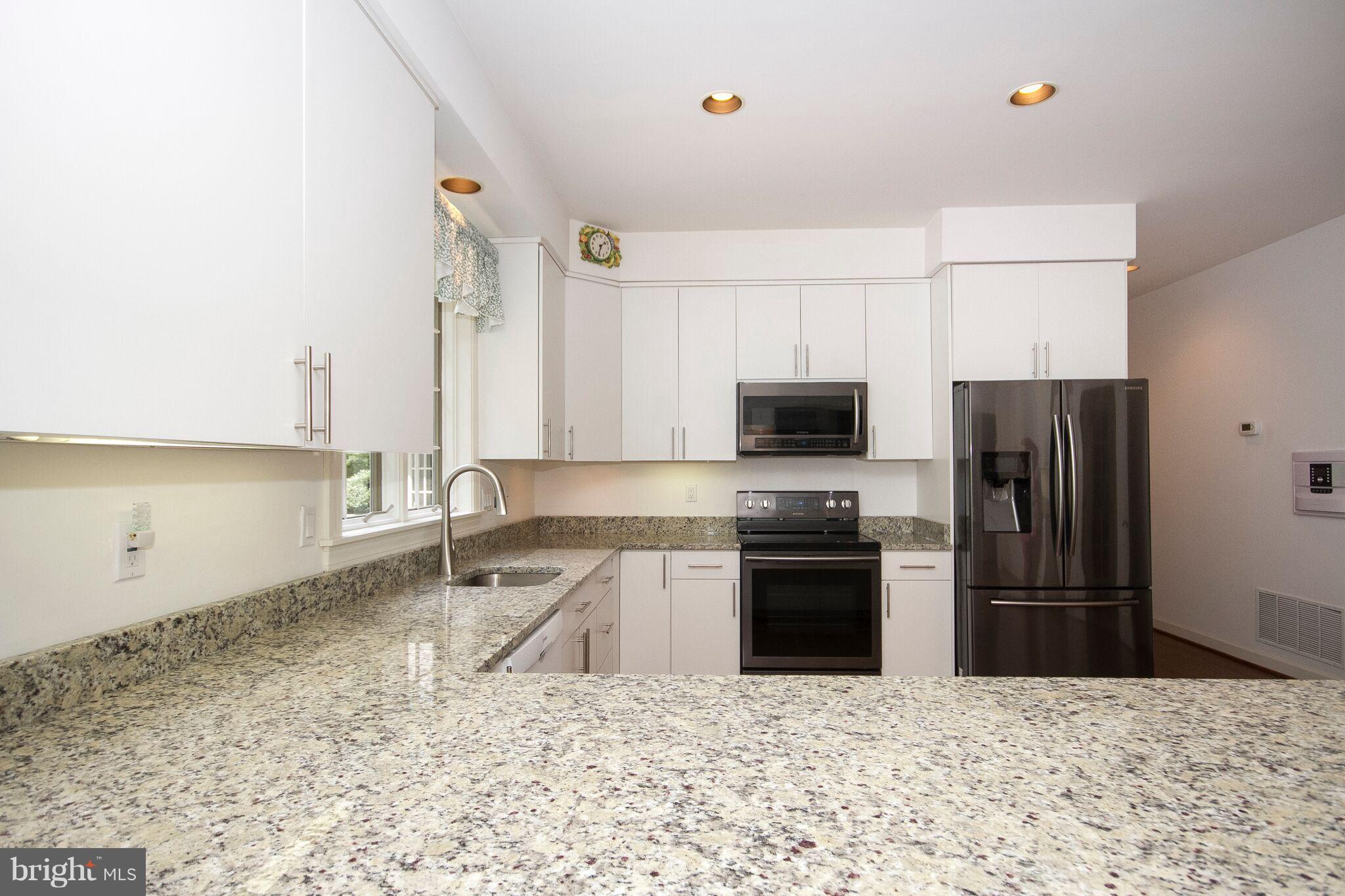 STURBRIDGE - Residential