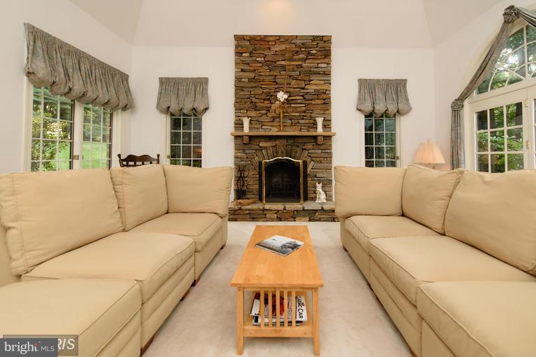 STURBRIDGE - Residential