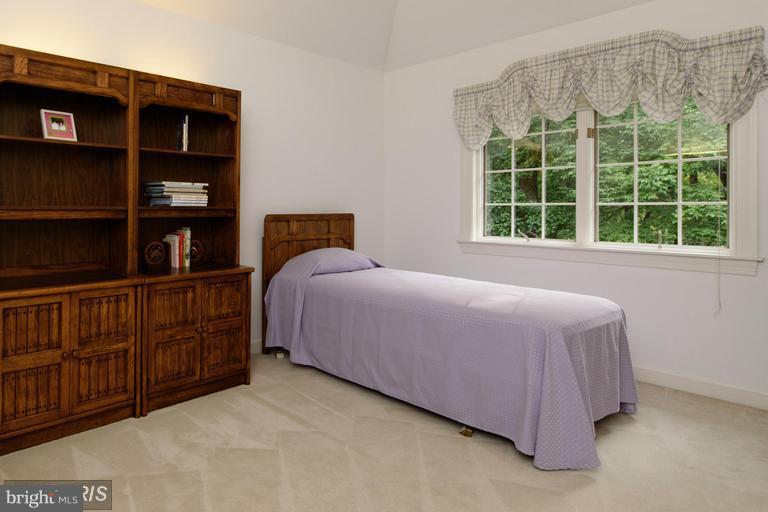 STURBRIDGE - Residential