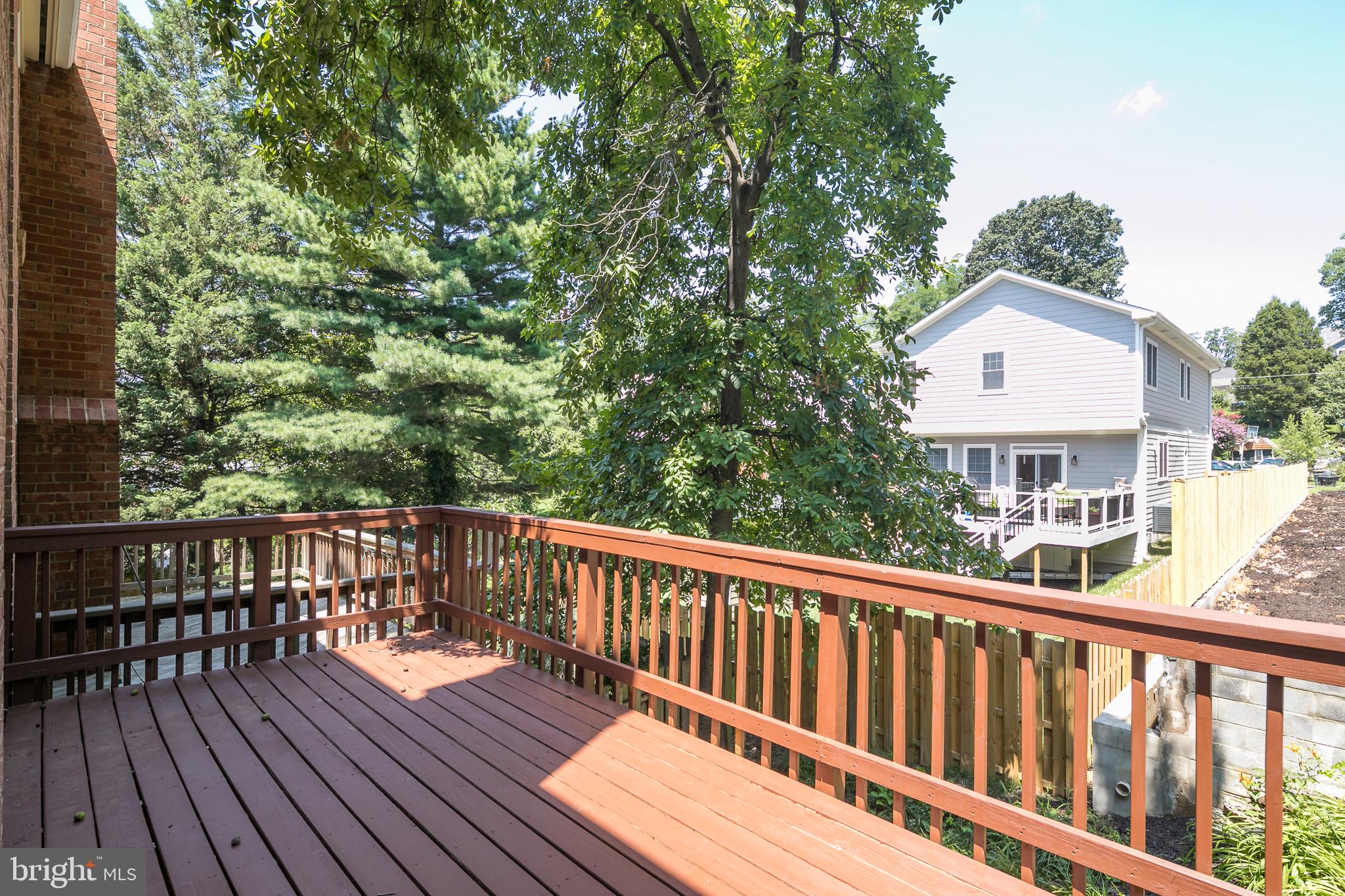 HENSON PARK - Residential Lease