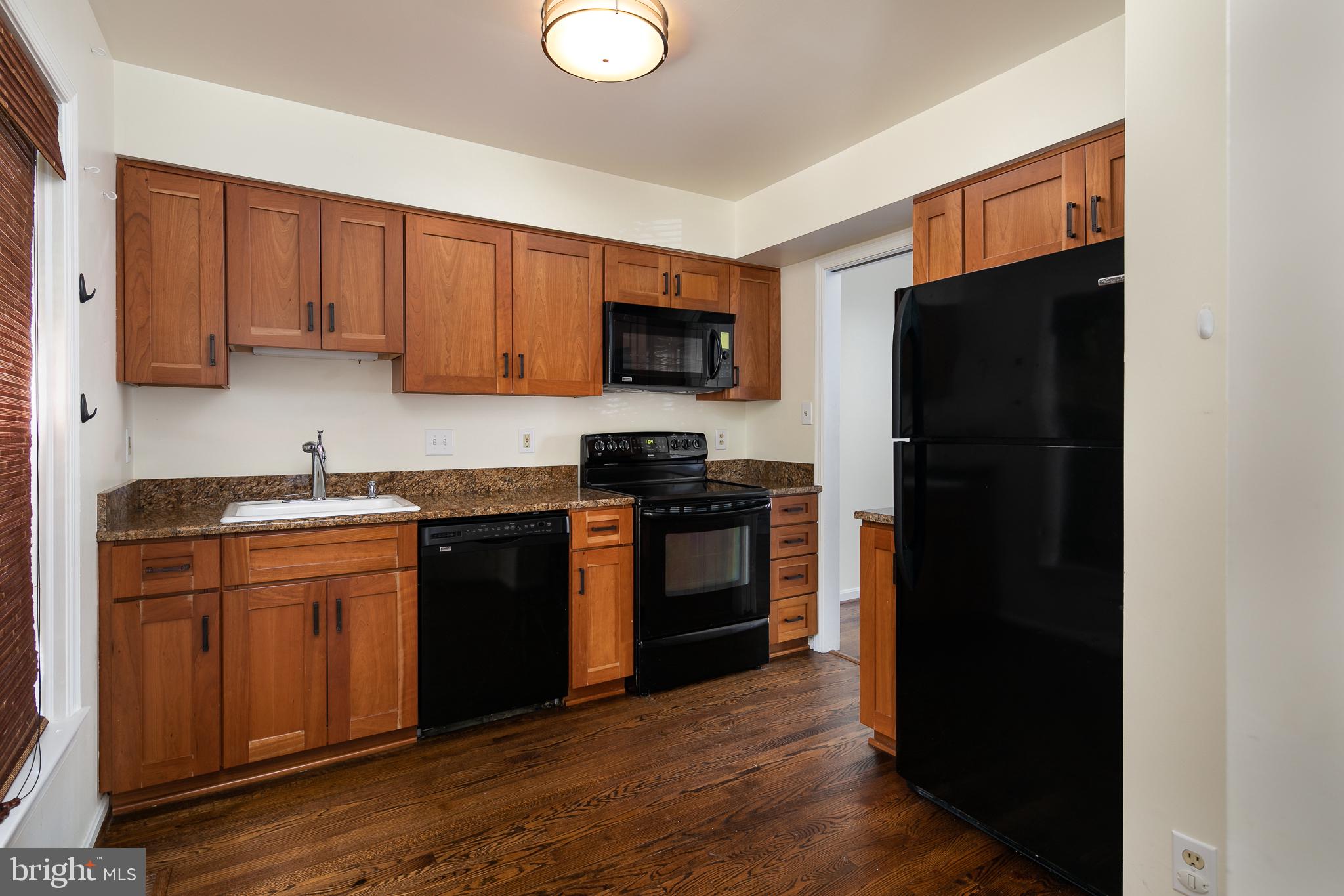 HENSON PARK - Residential Lease