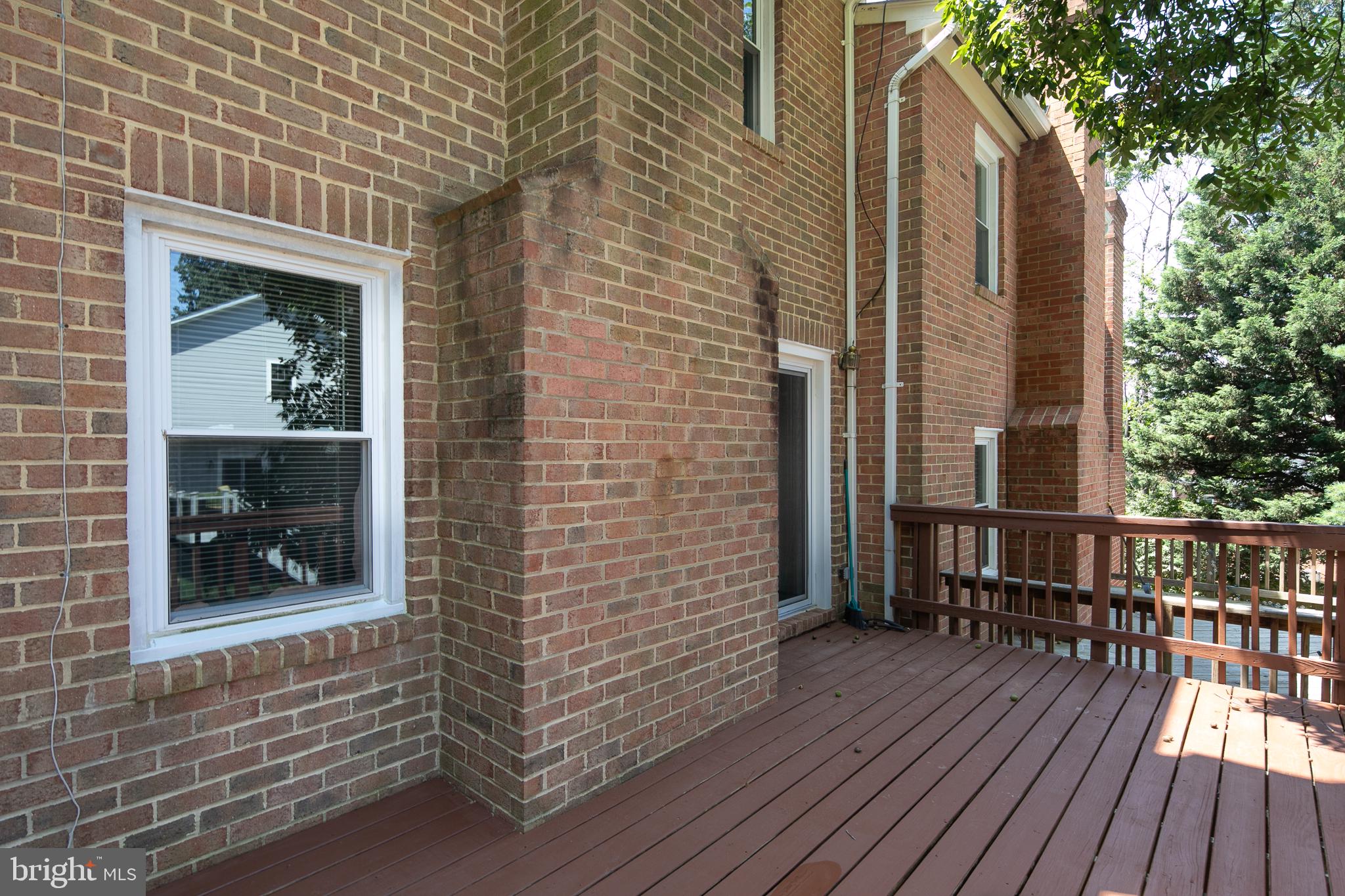 HENSON PARK - Residential Lease