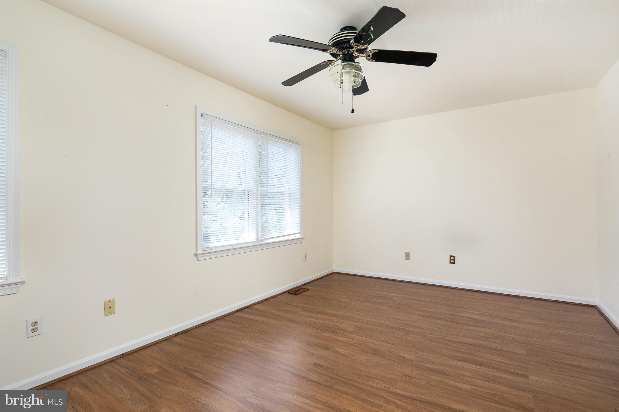 HENSON PARK - Residential Lease