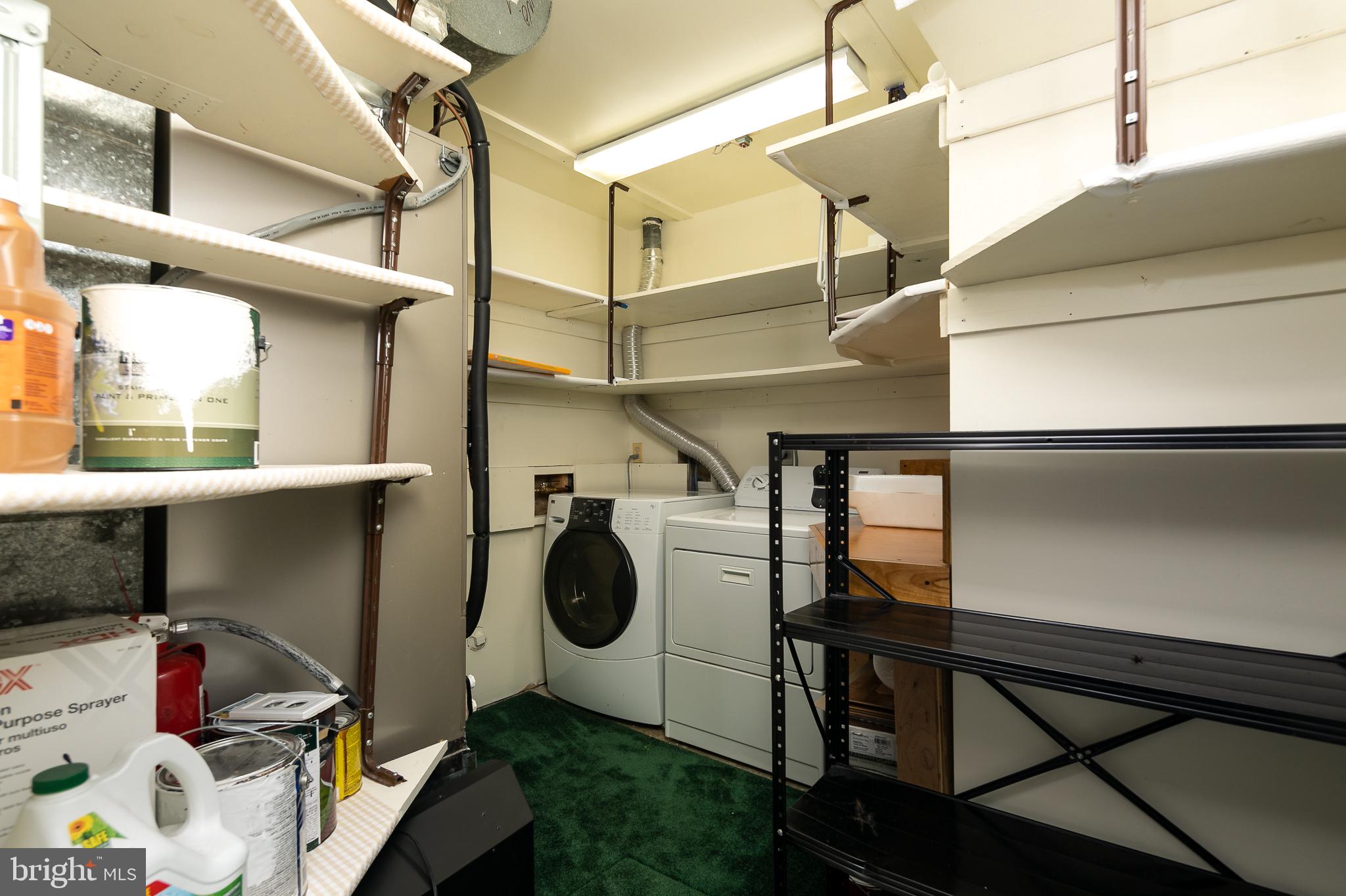 HENSON PARK - Residential Lease