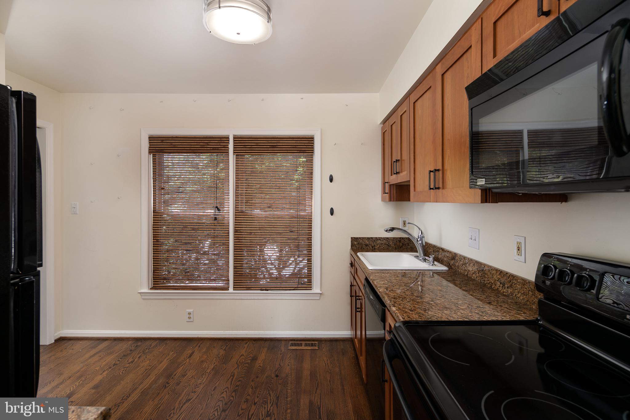 HENSON PARK - Residential Lease