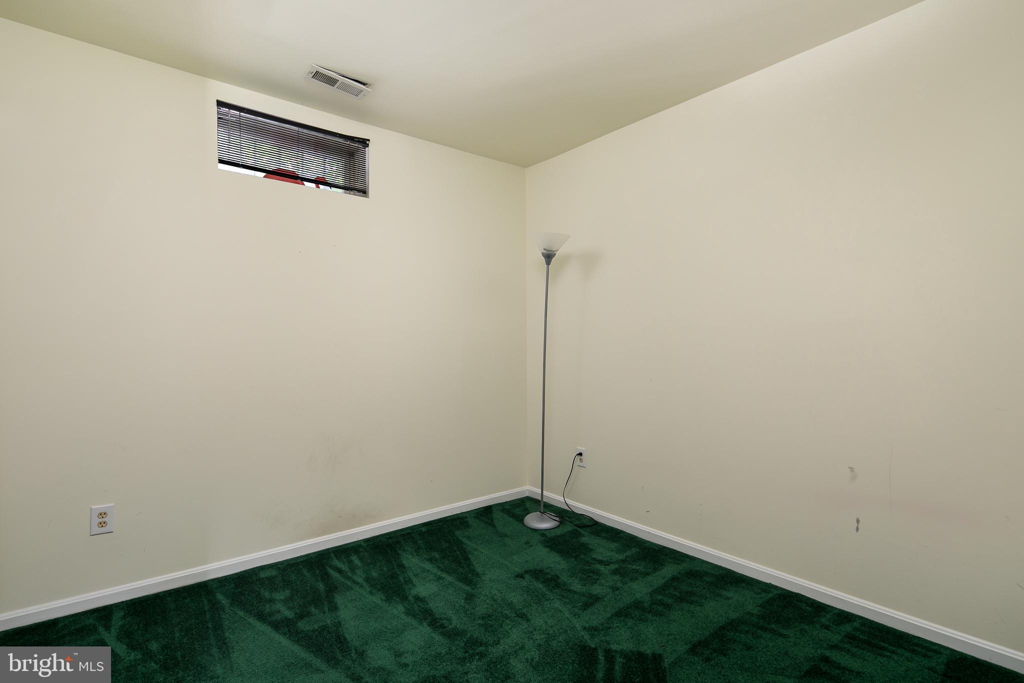 HENSON PARK - Residential Lease