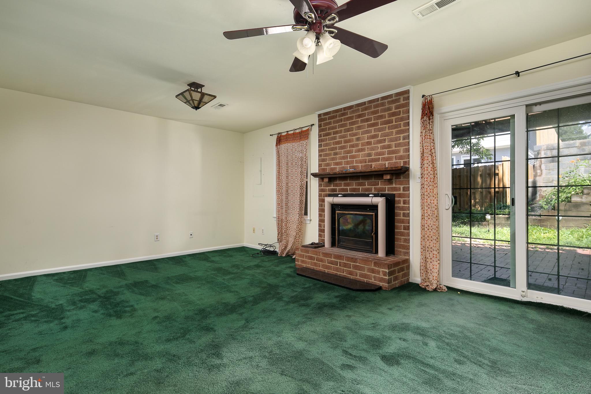 HENSON PARK - Residential Lease