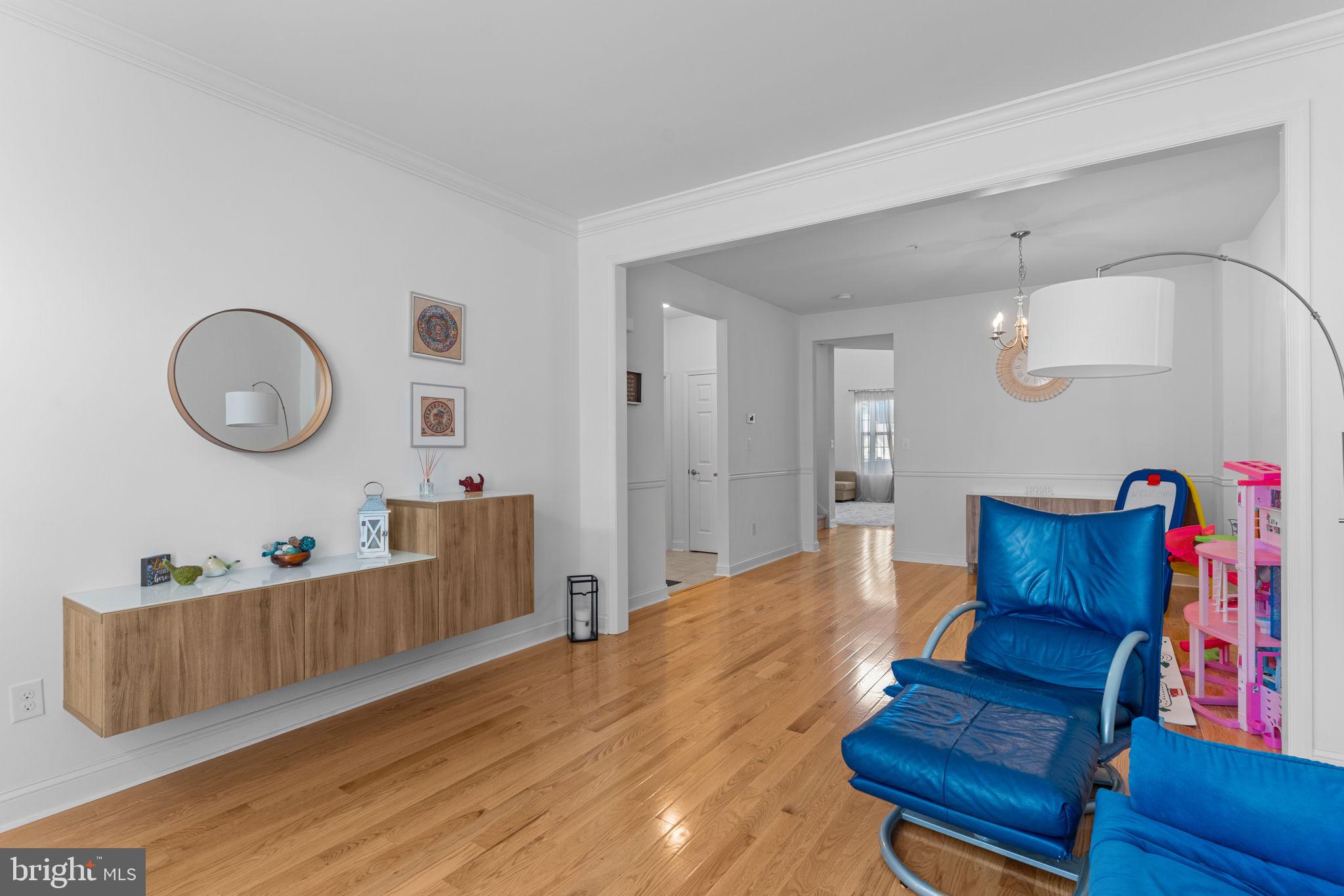 EMERALD WALK - Residential