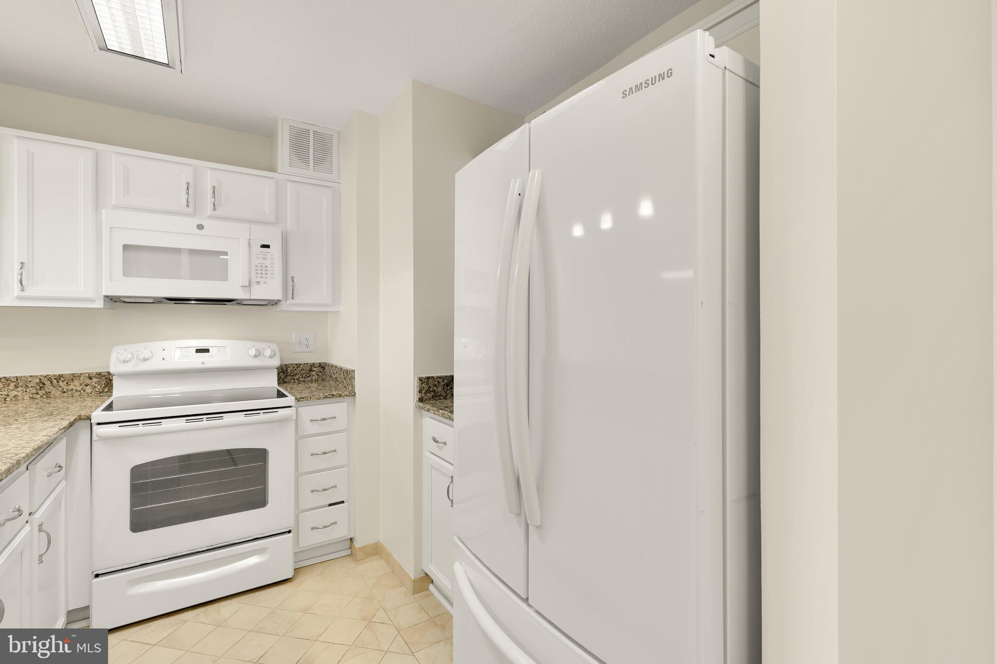 900 N STAFFORD STREET 2327