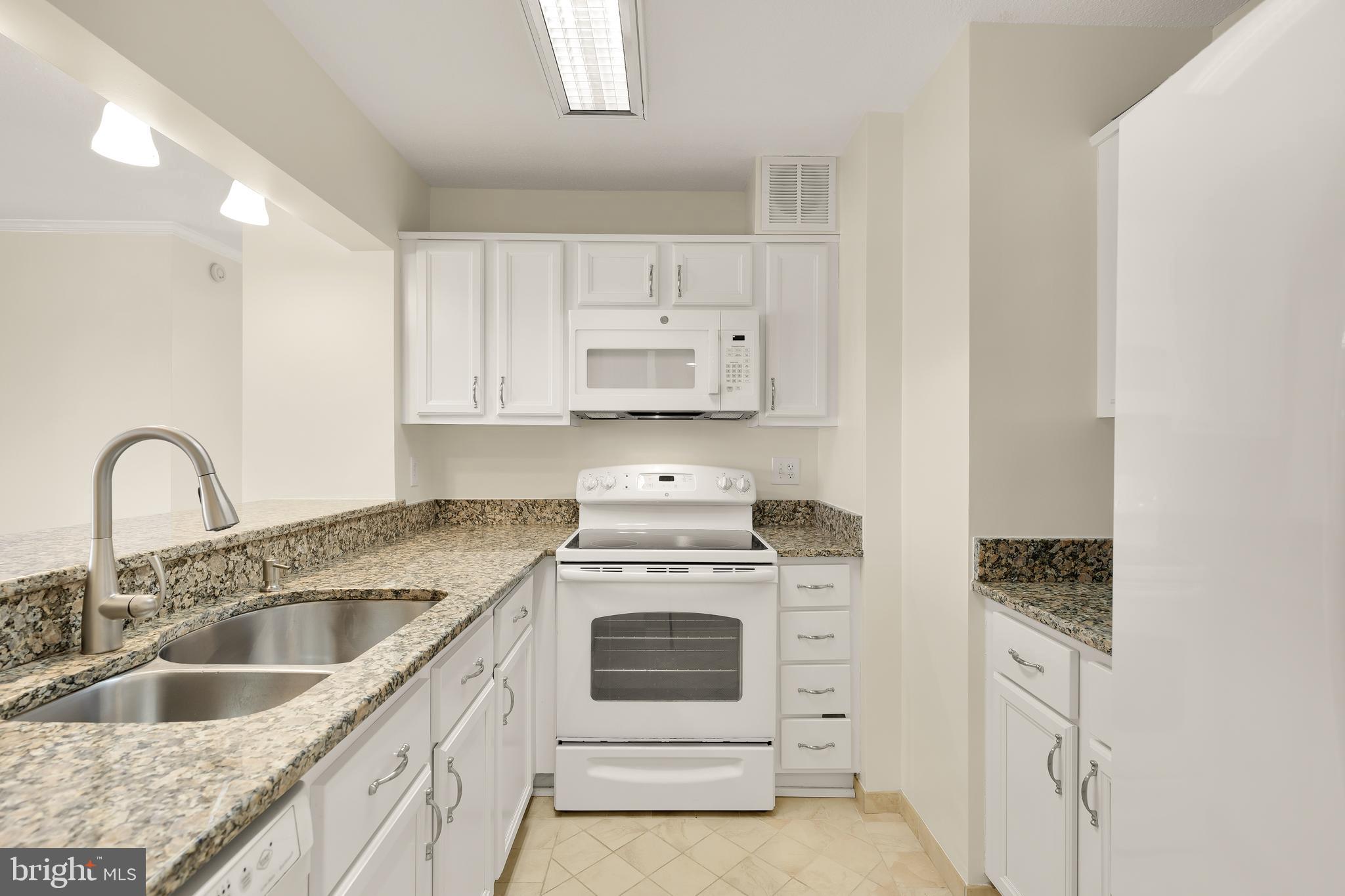 900 N STAFFORD STREET 2327