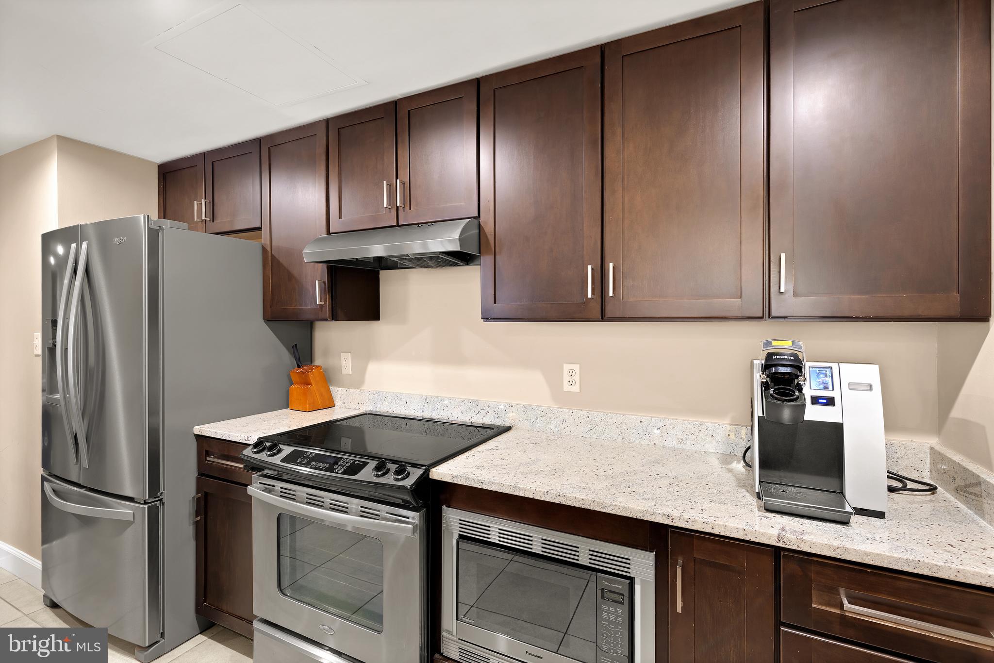 ALTA VISTA - Residential Lease