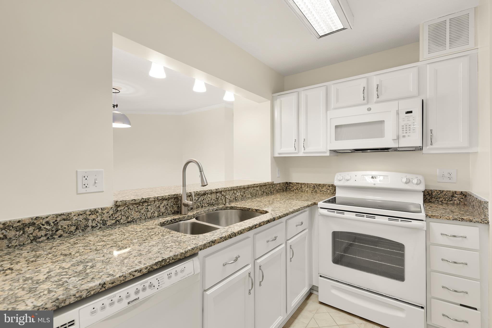 900 N STAFFORD STREET 2327