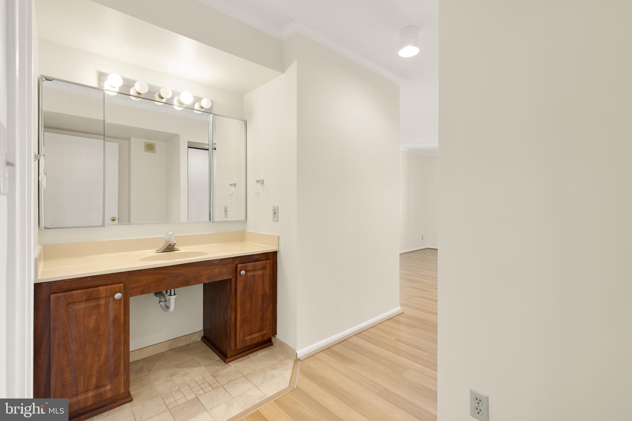 ALTA VISTA - Residential Lease