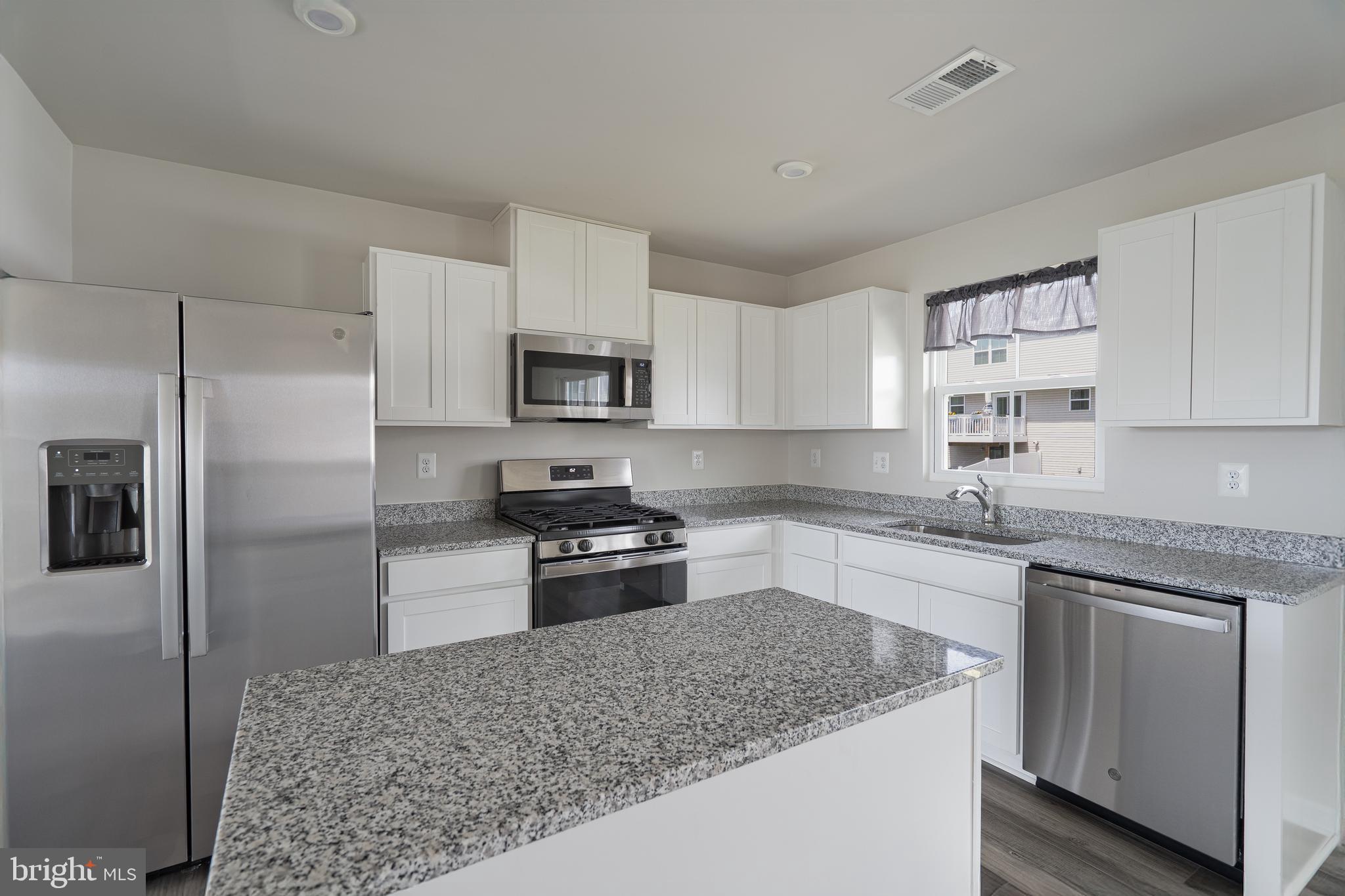 THE LAKES AT MARTINSBURG - Residential