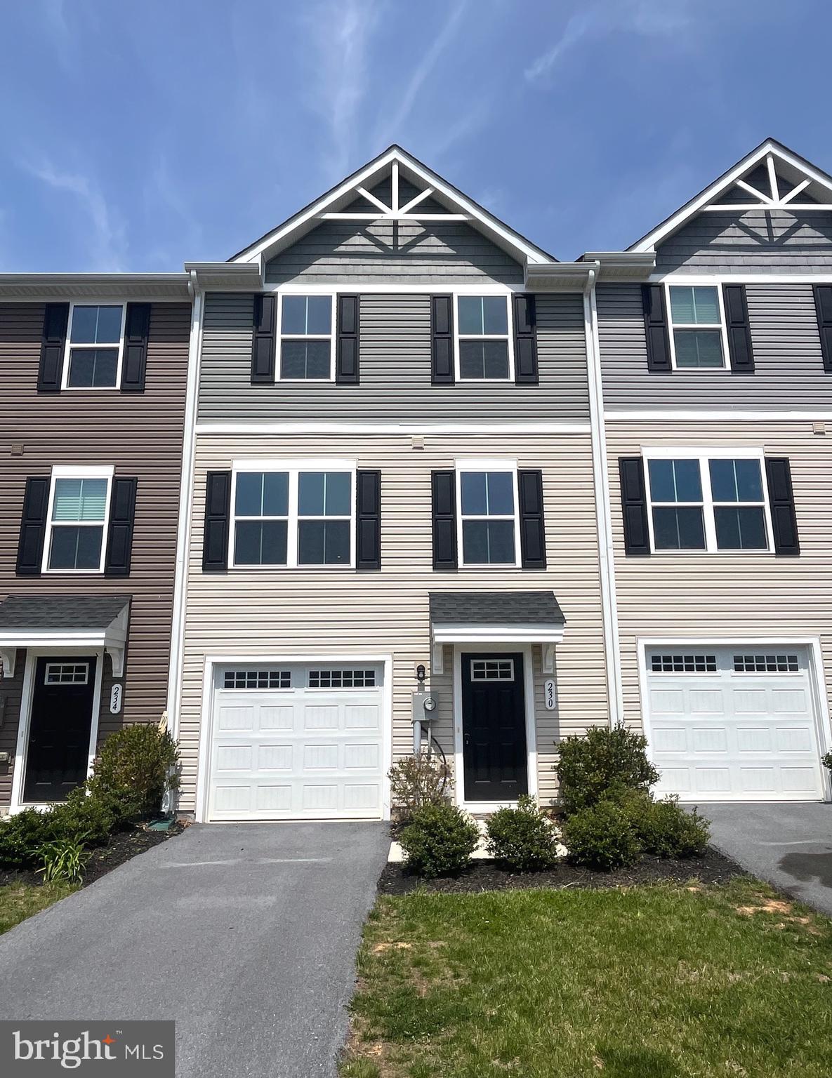 THE LAKES AT MARTINSBURG - Residential