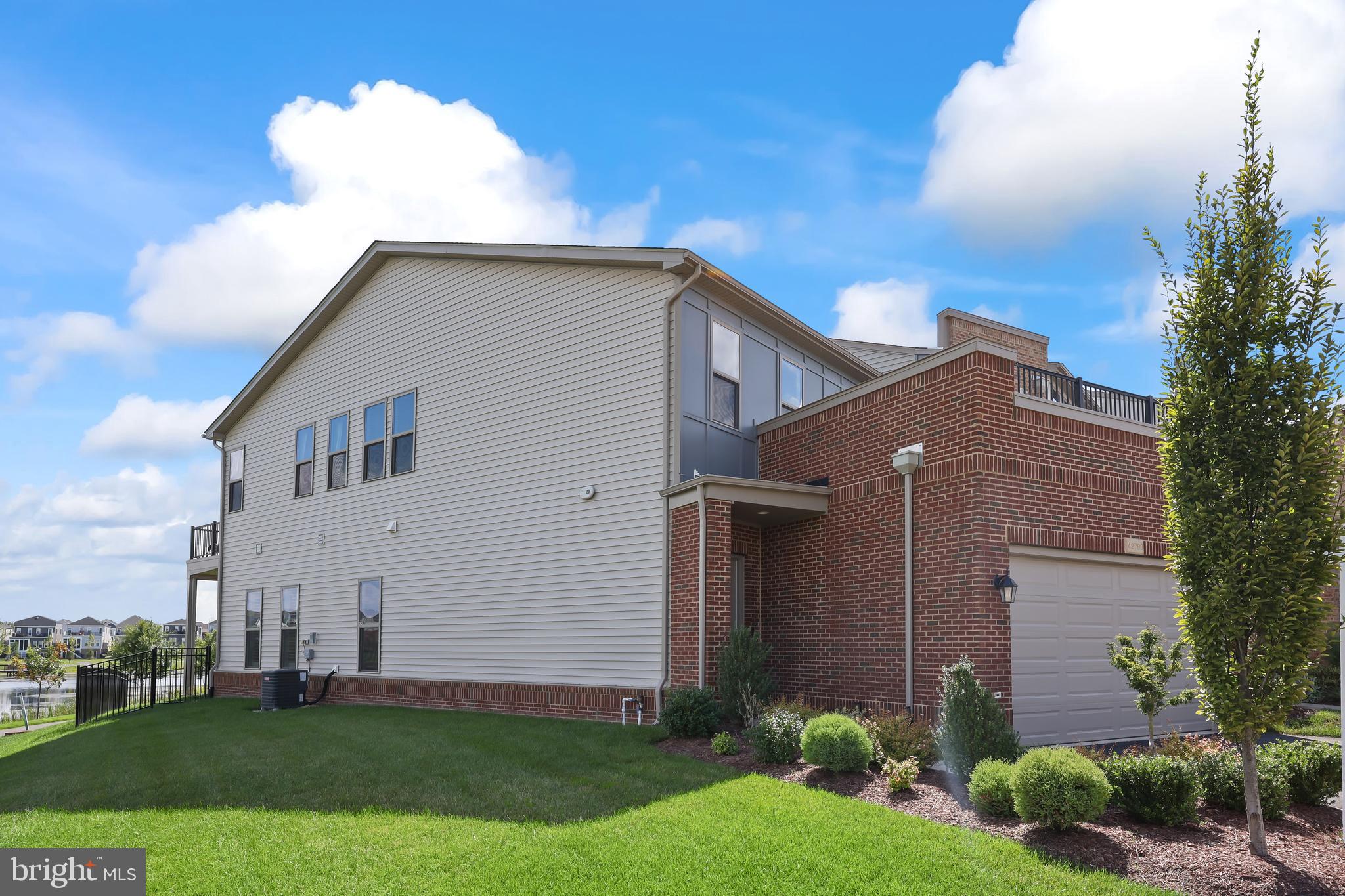 BRAMBLETON - Residential