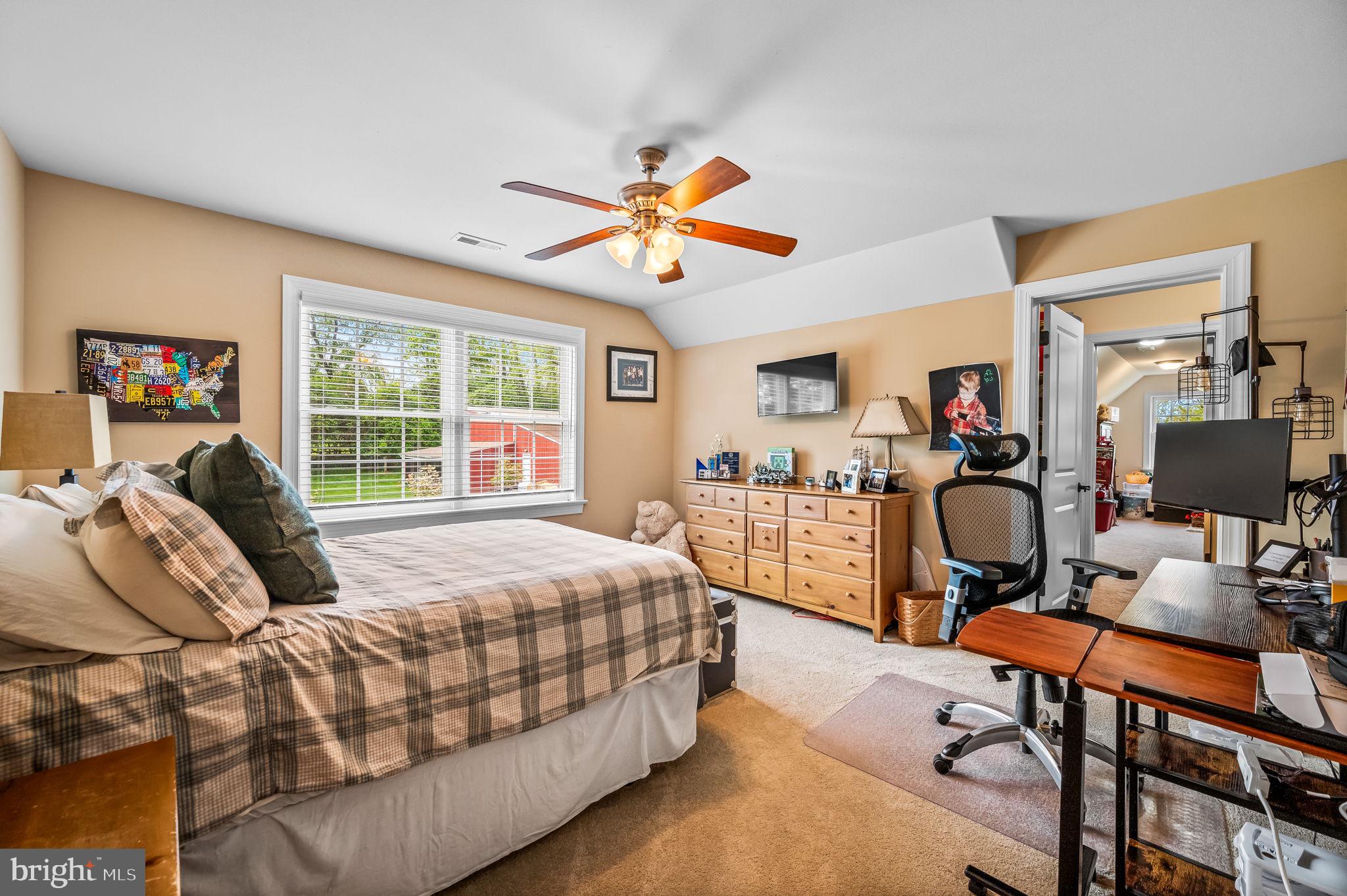 RADNOR HUNT - Residential