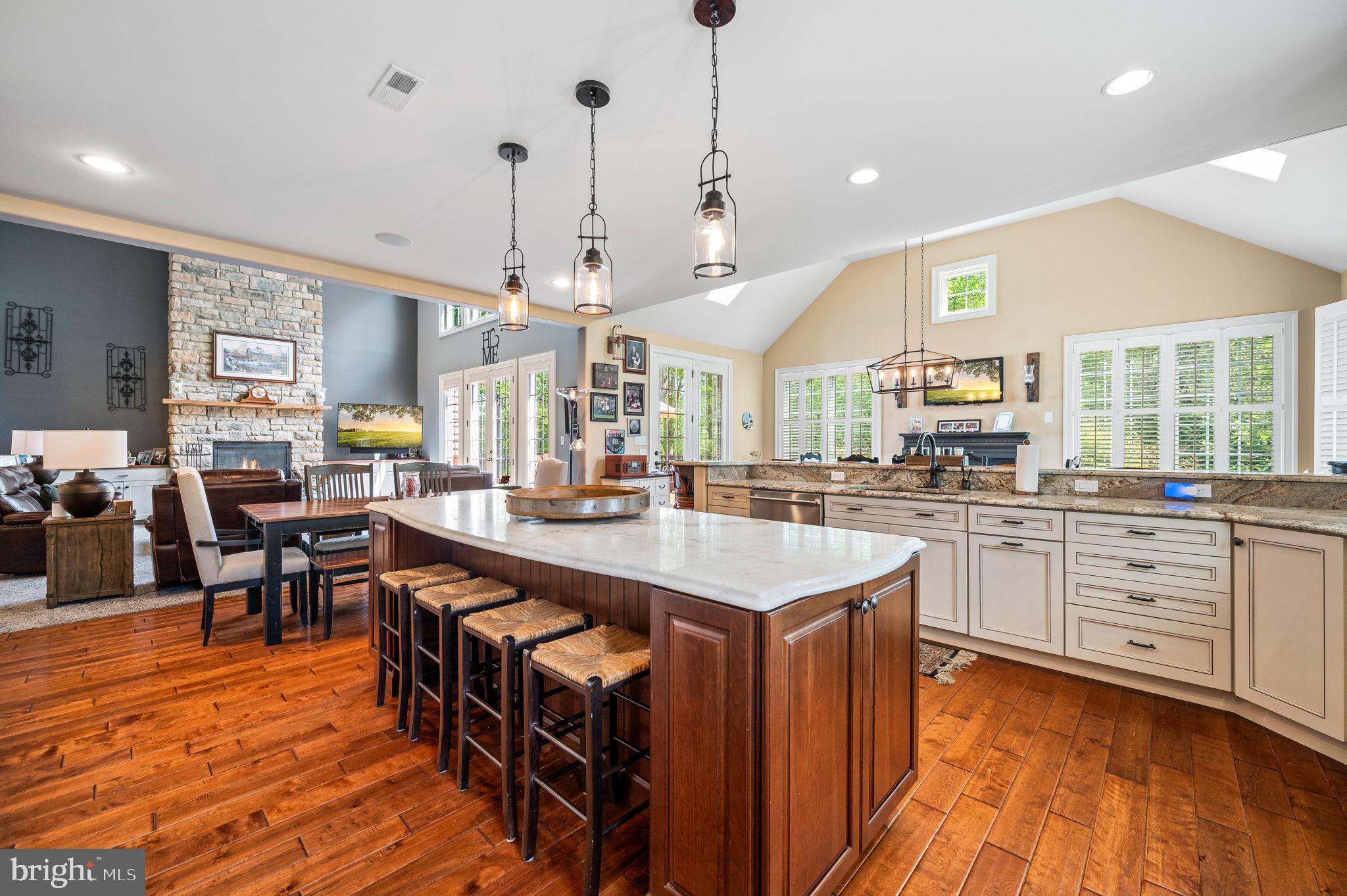 RADNOR HUNT - Residential