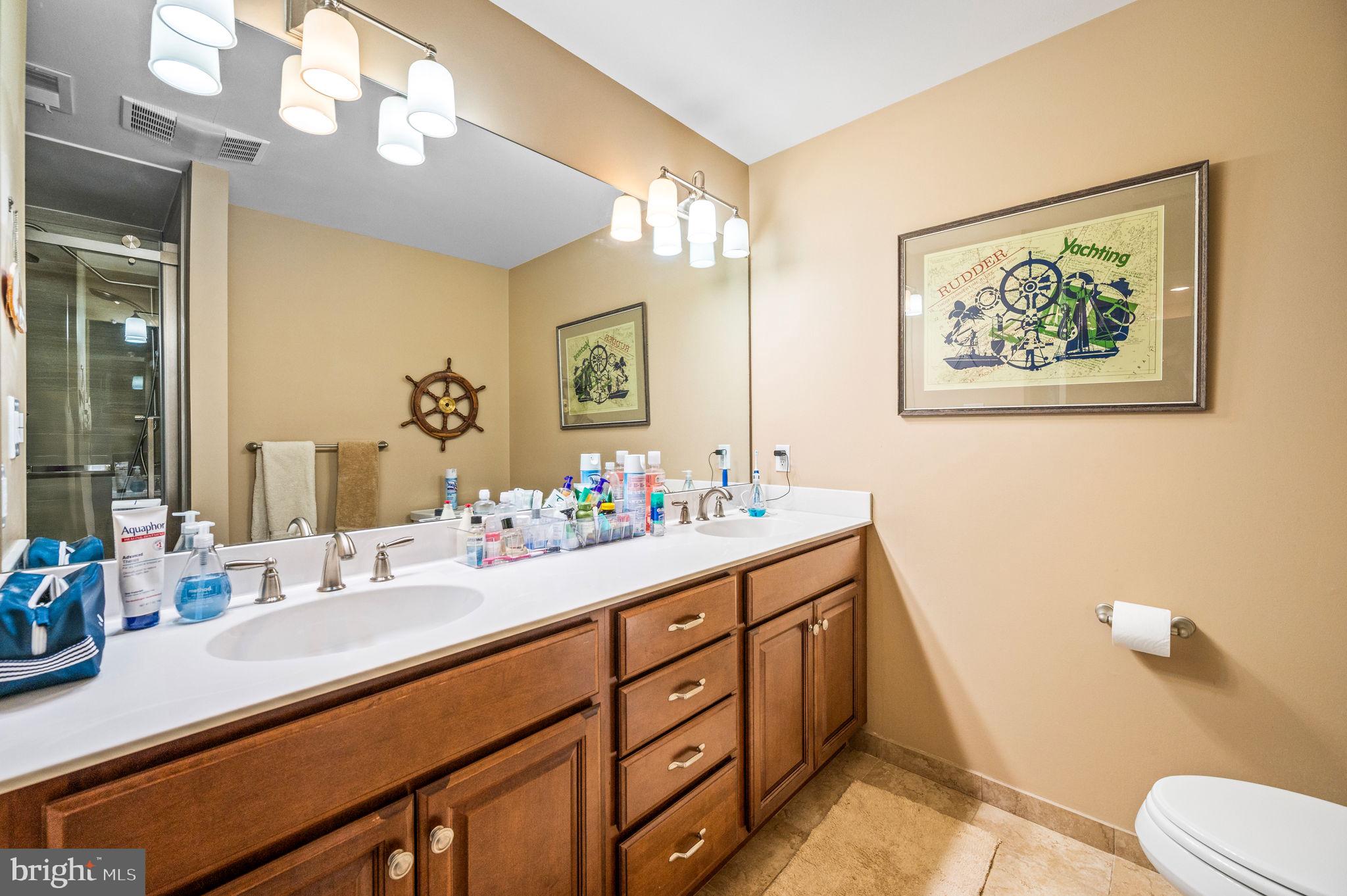 RADNOR HUNT - Residential