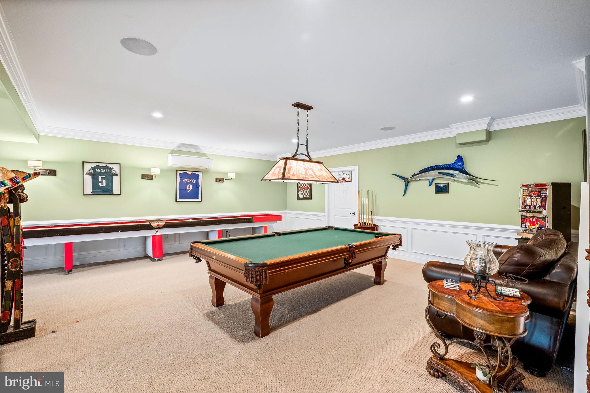RADNOR HUNT - Residential