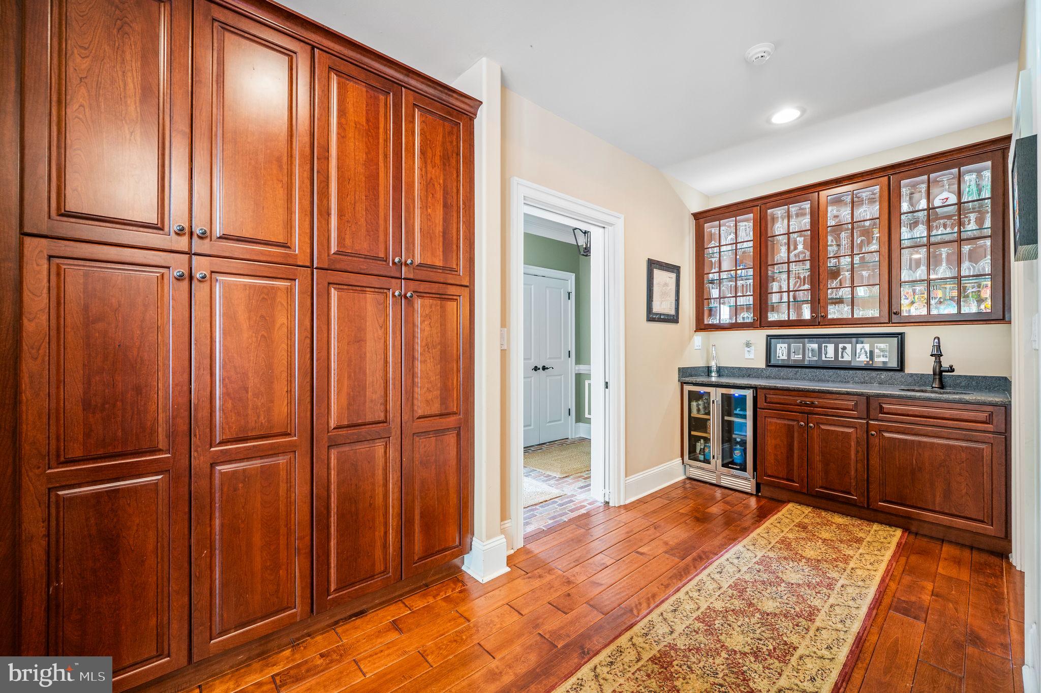 RADNOR HUNT - Residential