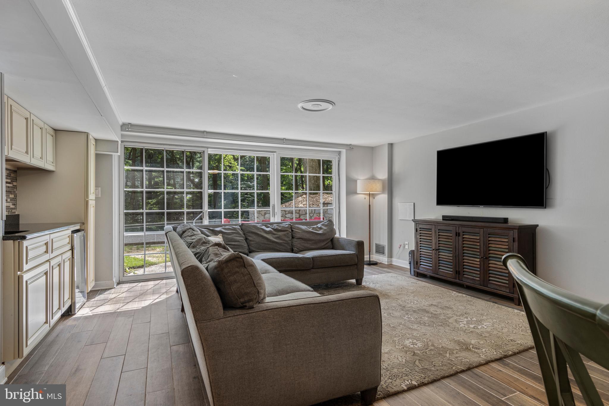 WEIRWOOD - Residential