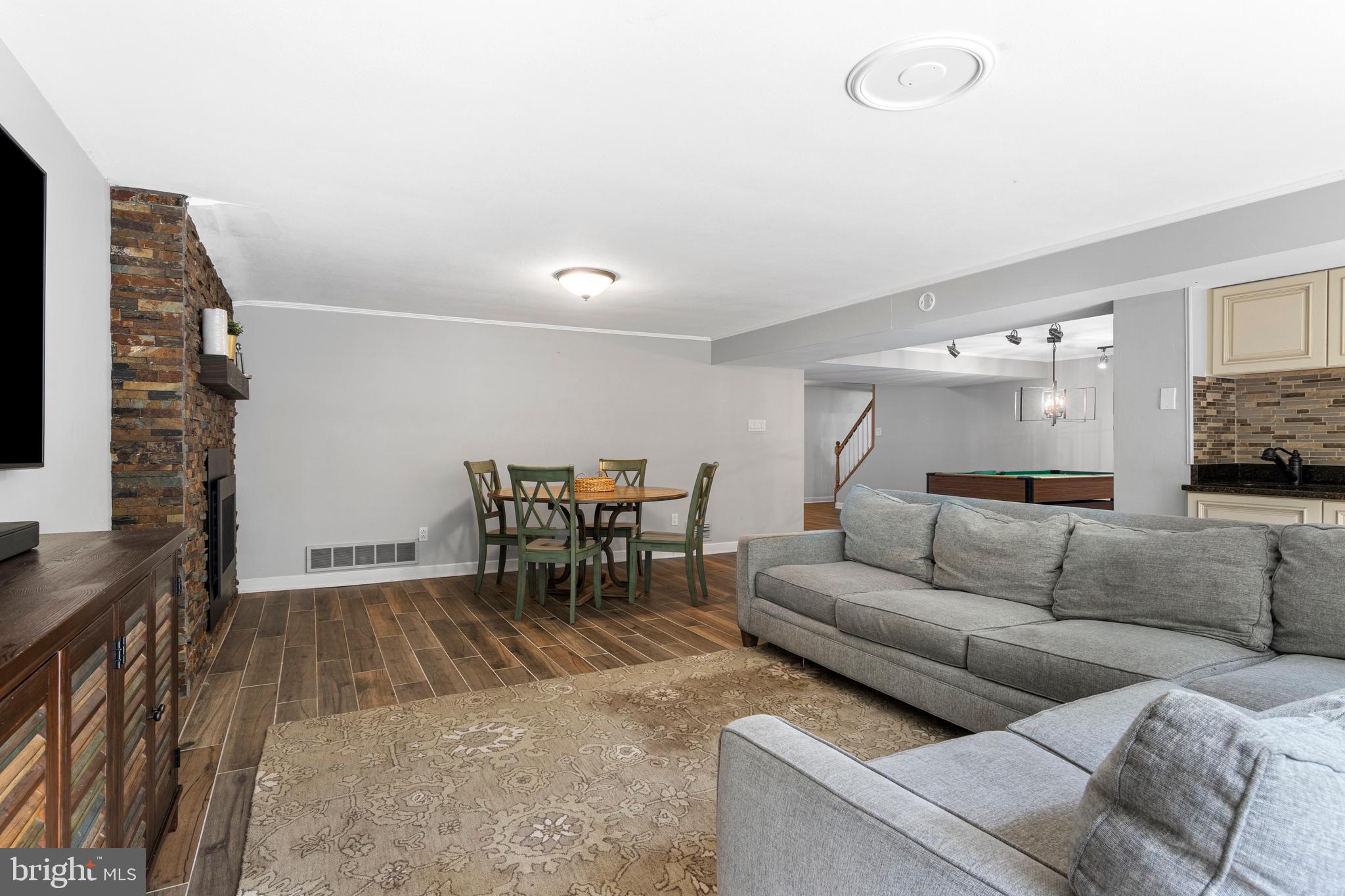 WEIRWOOD - Residential