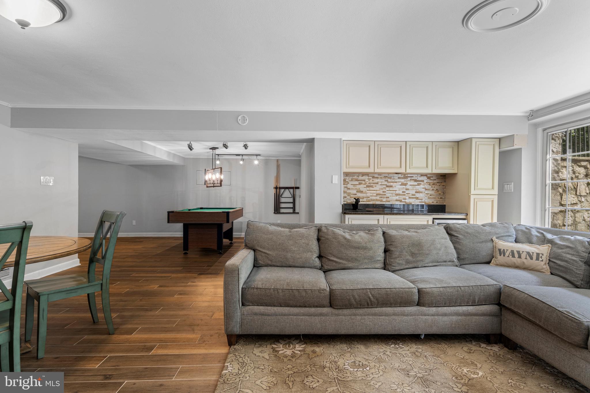 WEIRWOOD - Residential