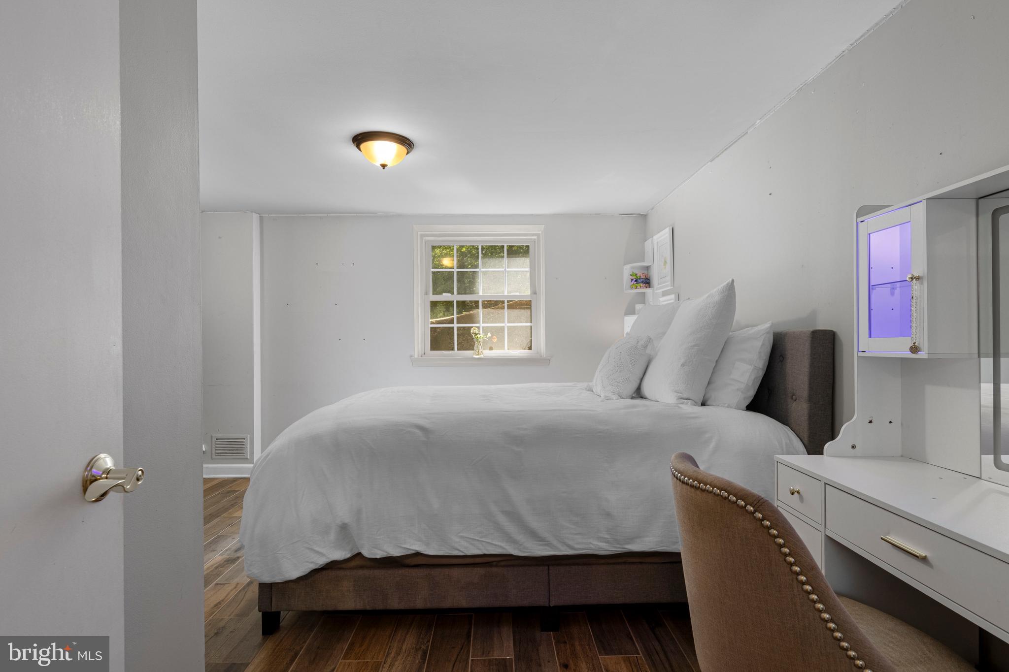 WEIRWOOD - Residential