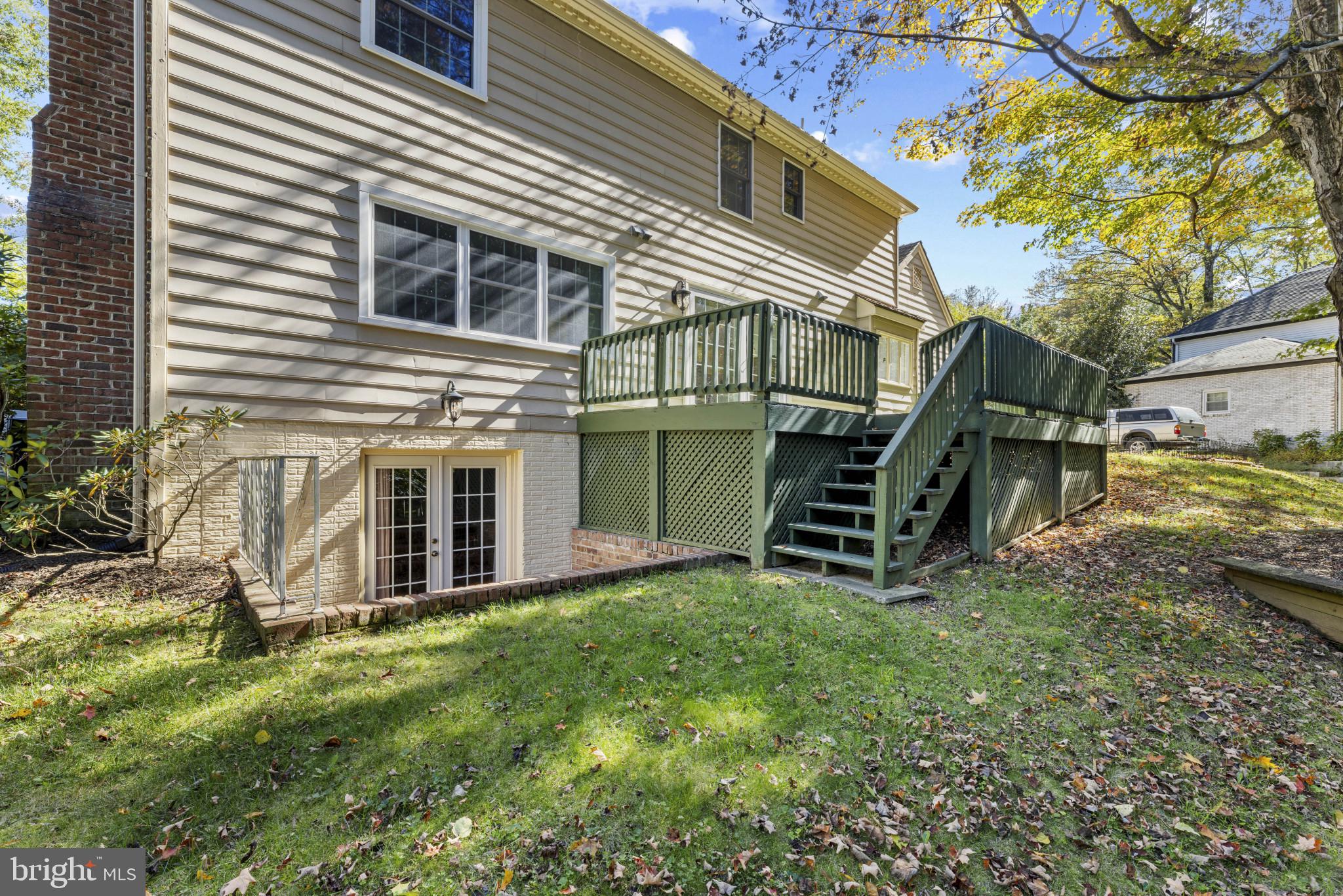 LAKE MONTCLAIR - Residential