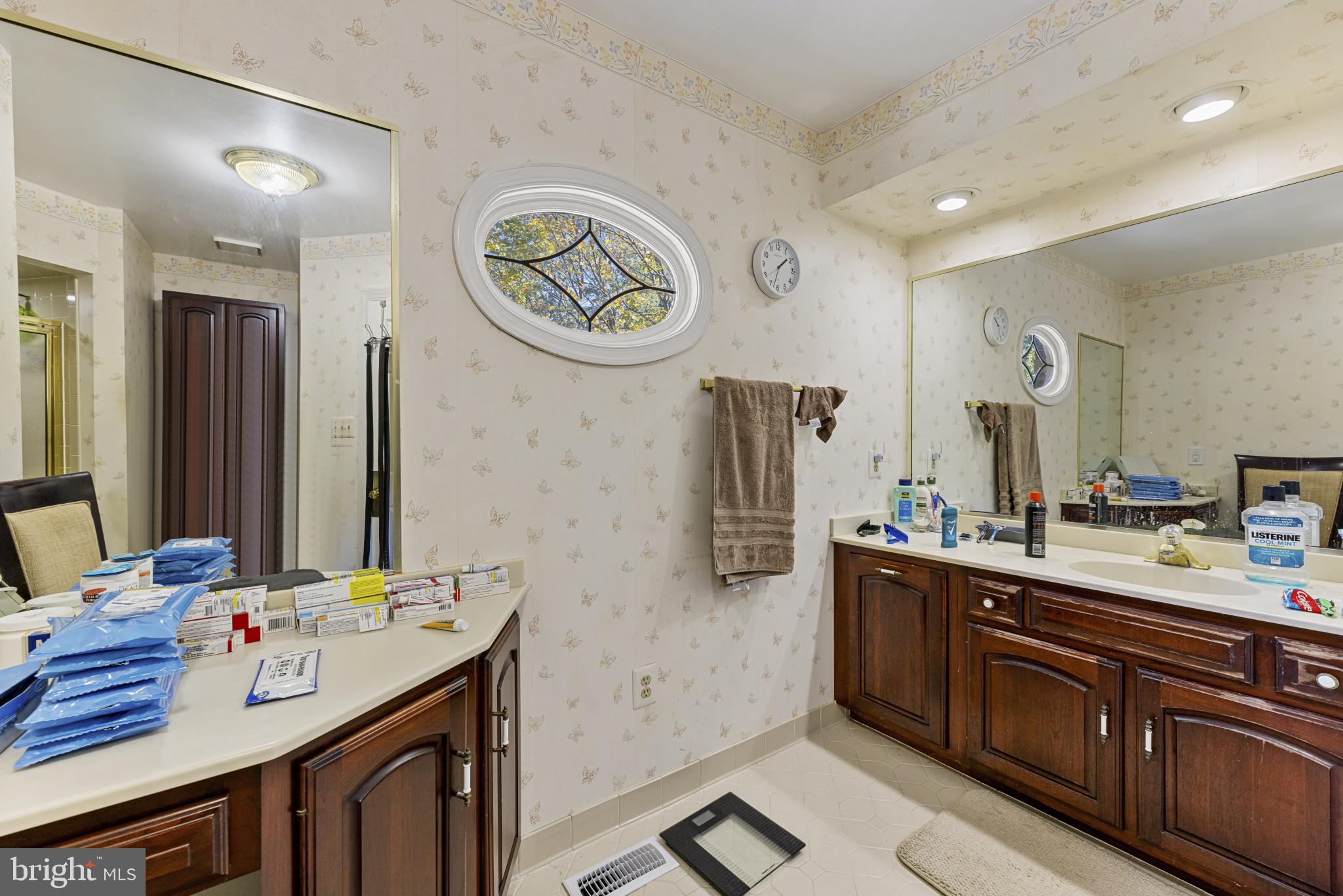 LAKE MONTCLAIR - Residential