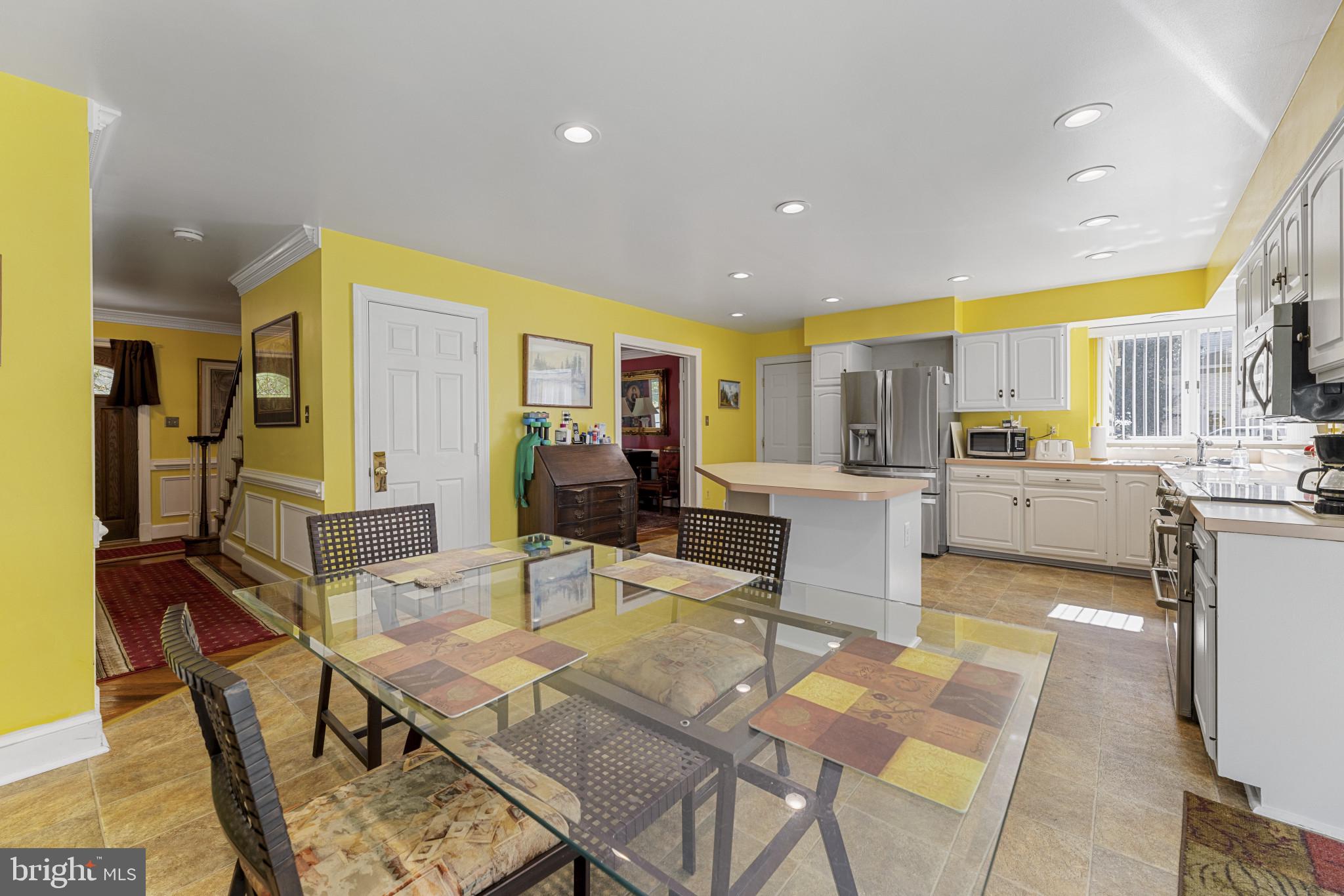 LAKE MONTCLAIR - Residential