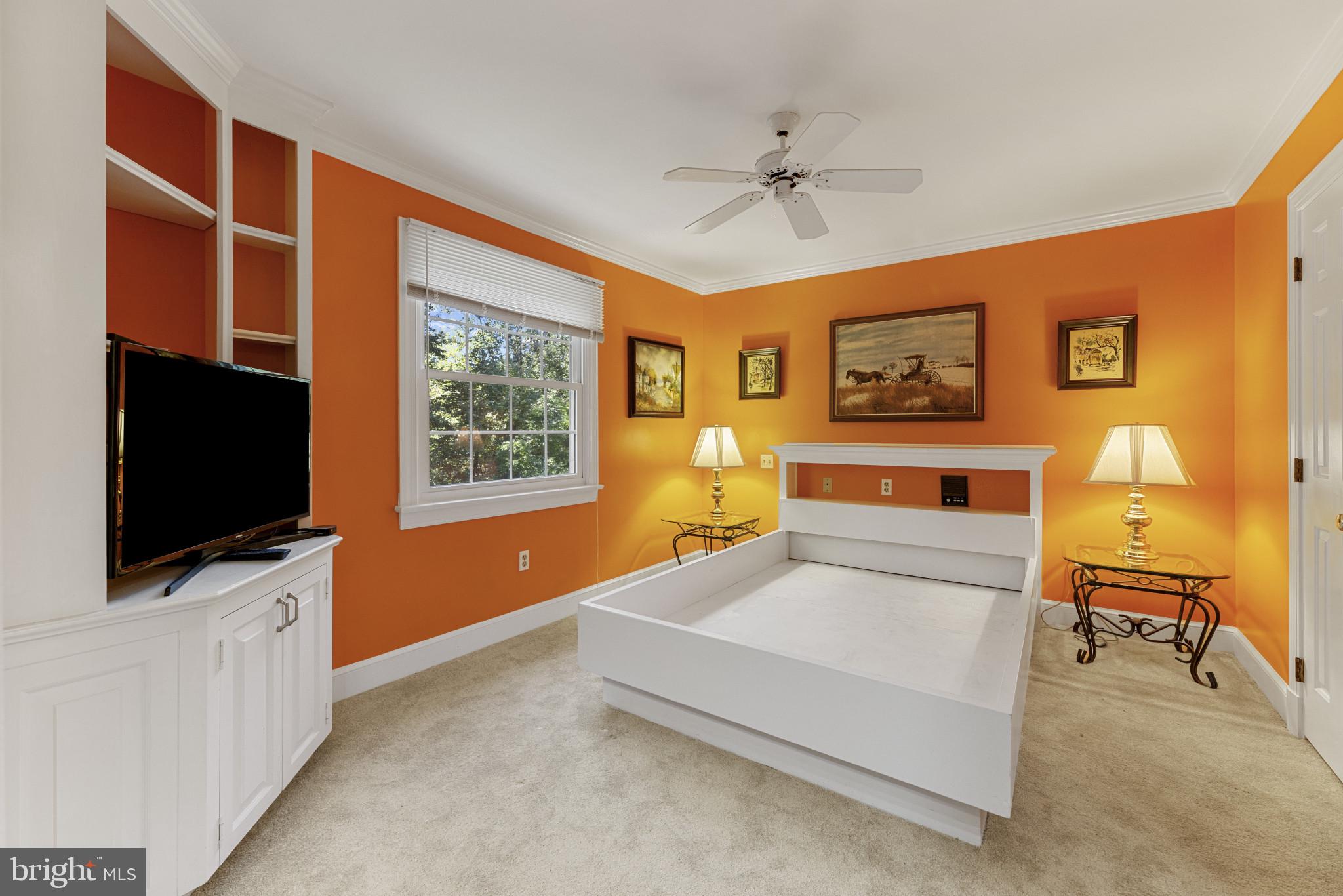 LAKE MONTCLAIR - Residential