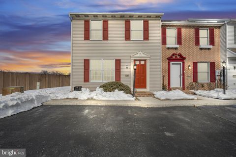 Townhouse For Sale - 626 Park Ridge Drive<br/> Cumberland County, MECHANICSBURG, PA 17055