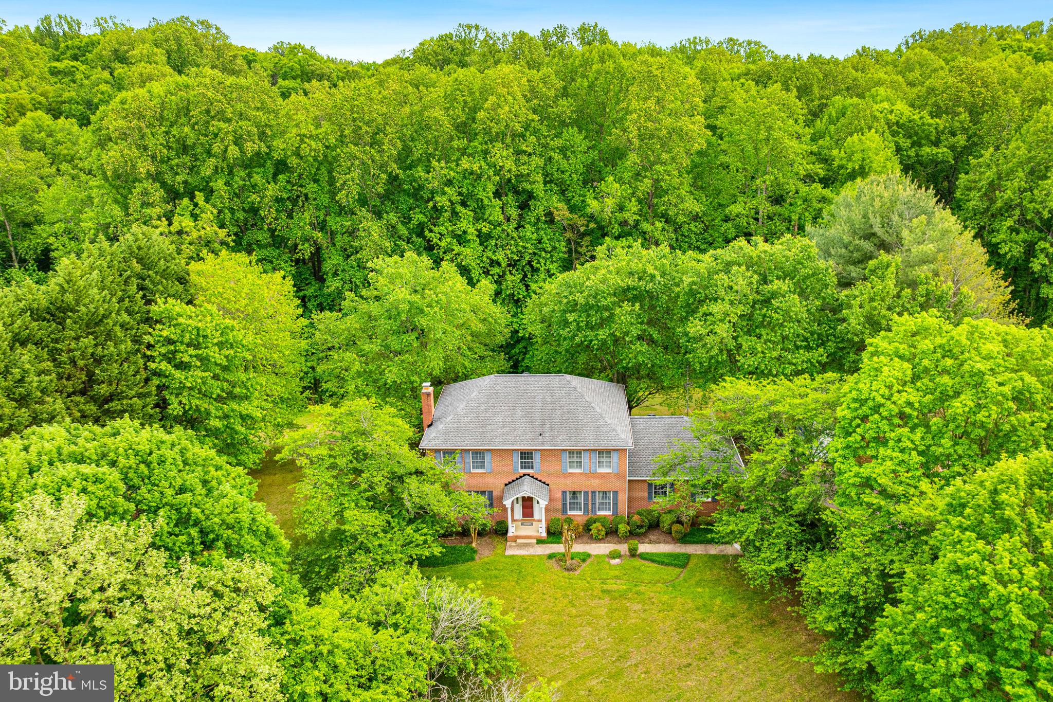 TWIN LAKES - Residential