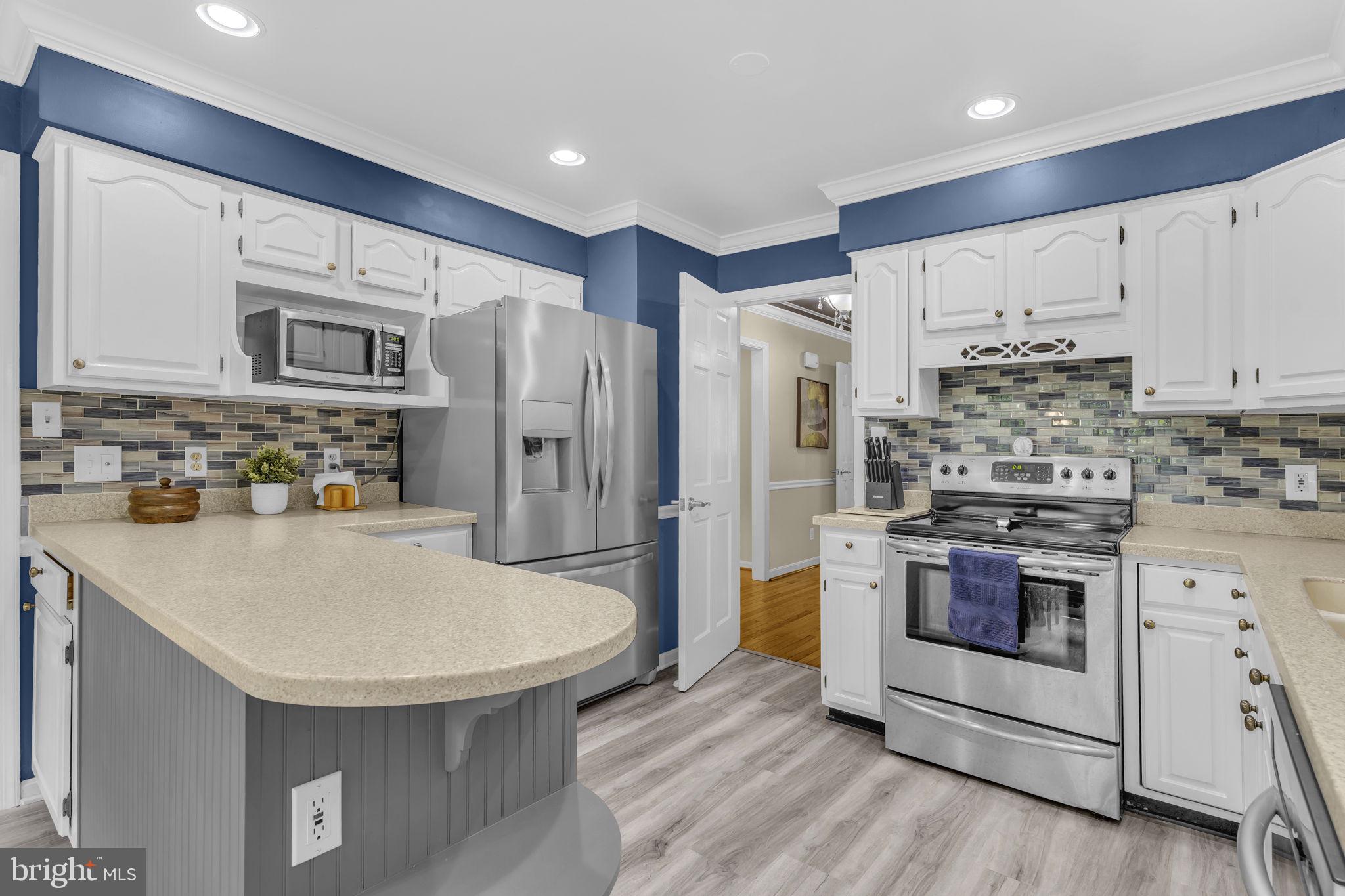 TWIN LAKES - Residential