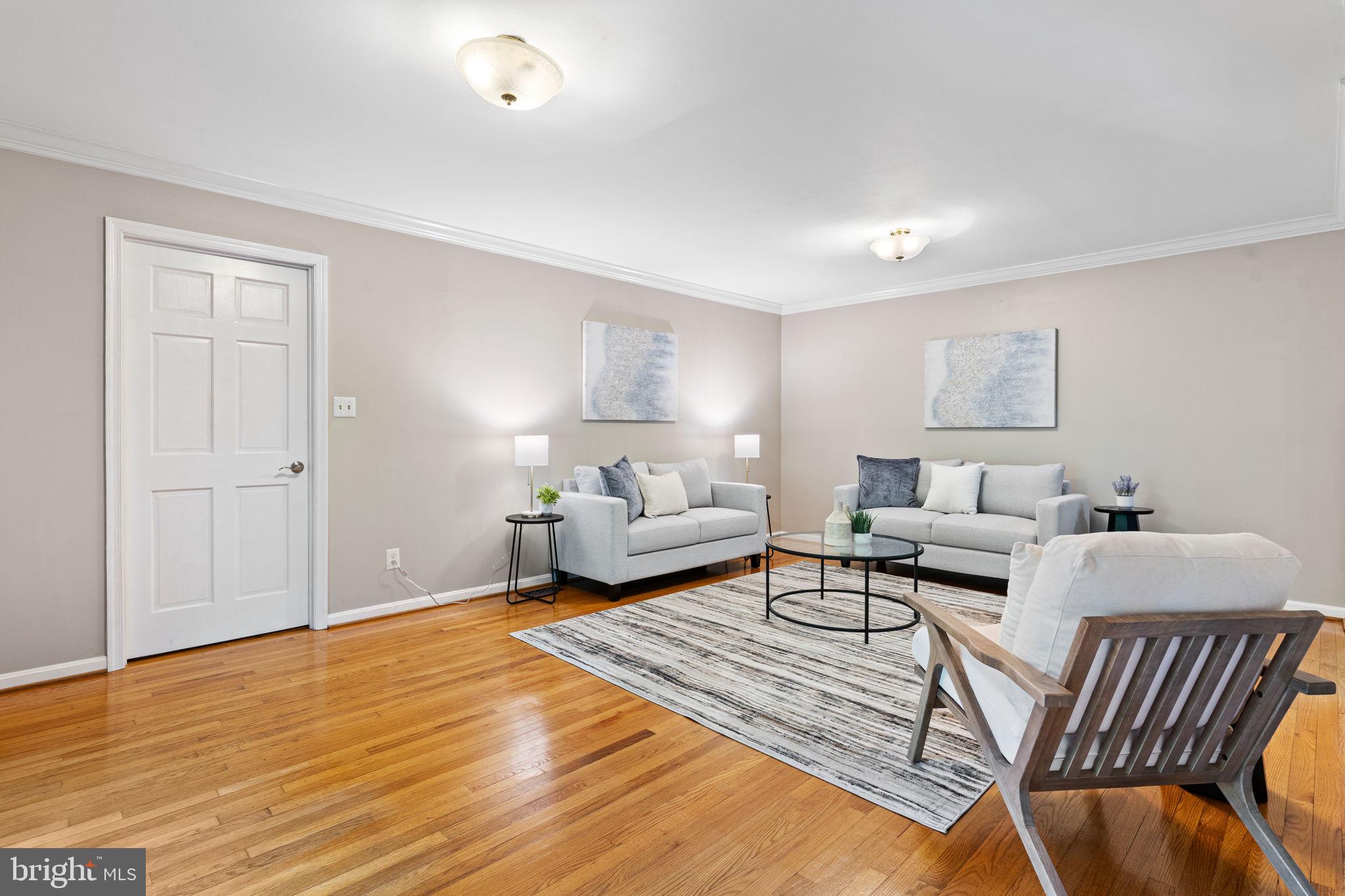 TWIN LAKES - Residential