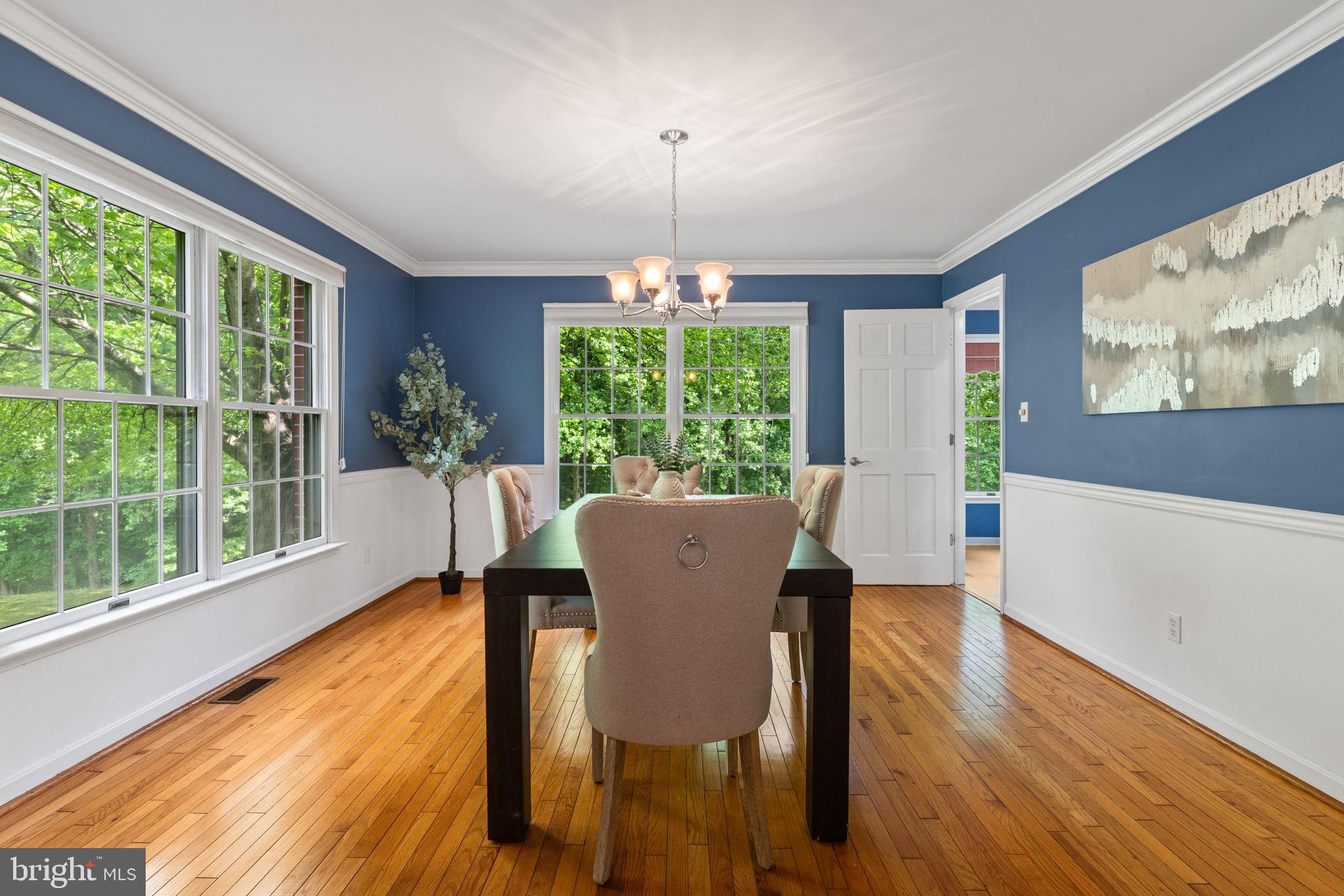 TWIN LAKES - Residential